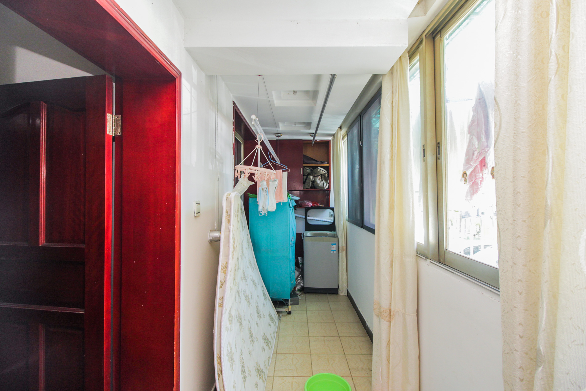 三湘小区  2室1厅1卫    58.0万阳台