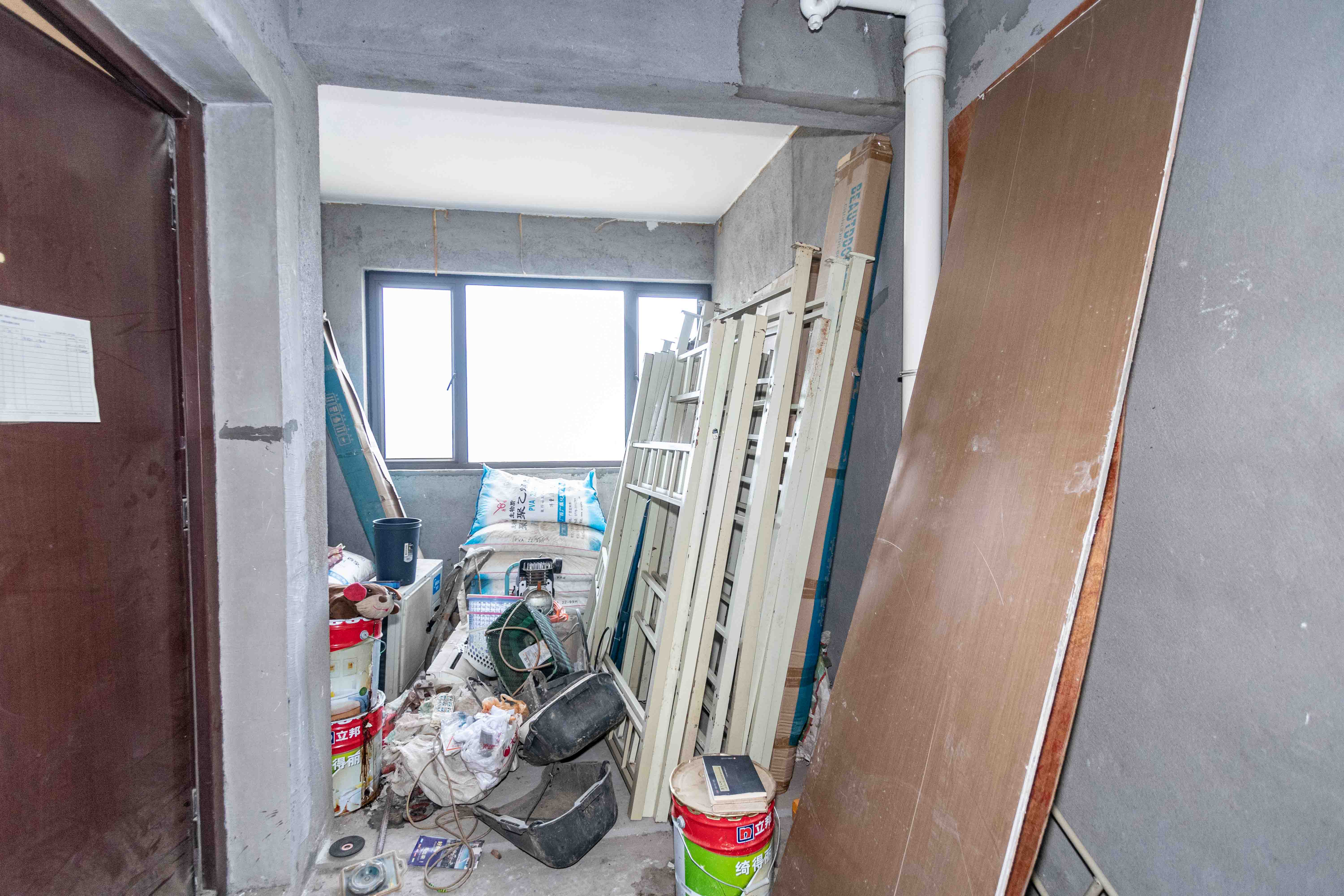 佳兆业水岸新都  4室2厅2卫   80.00万卧室