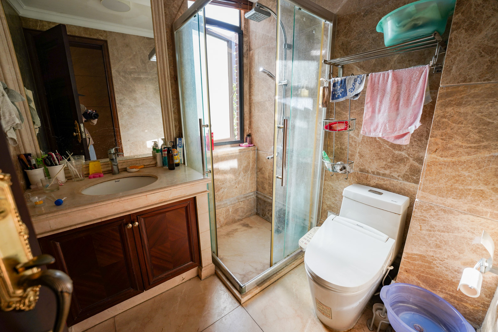 中隆国际御玺  5室2厅2卫    526.7万卫生间