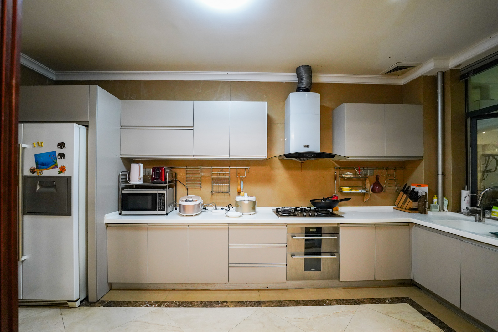 中隆国际御玺  5室2厅2卫    526.7万厨房