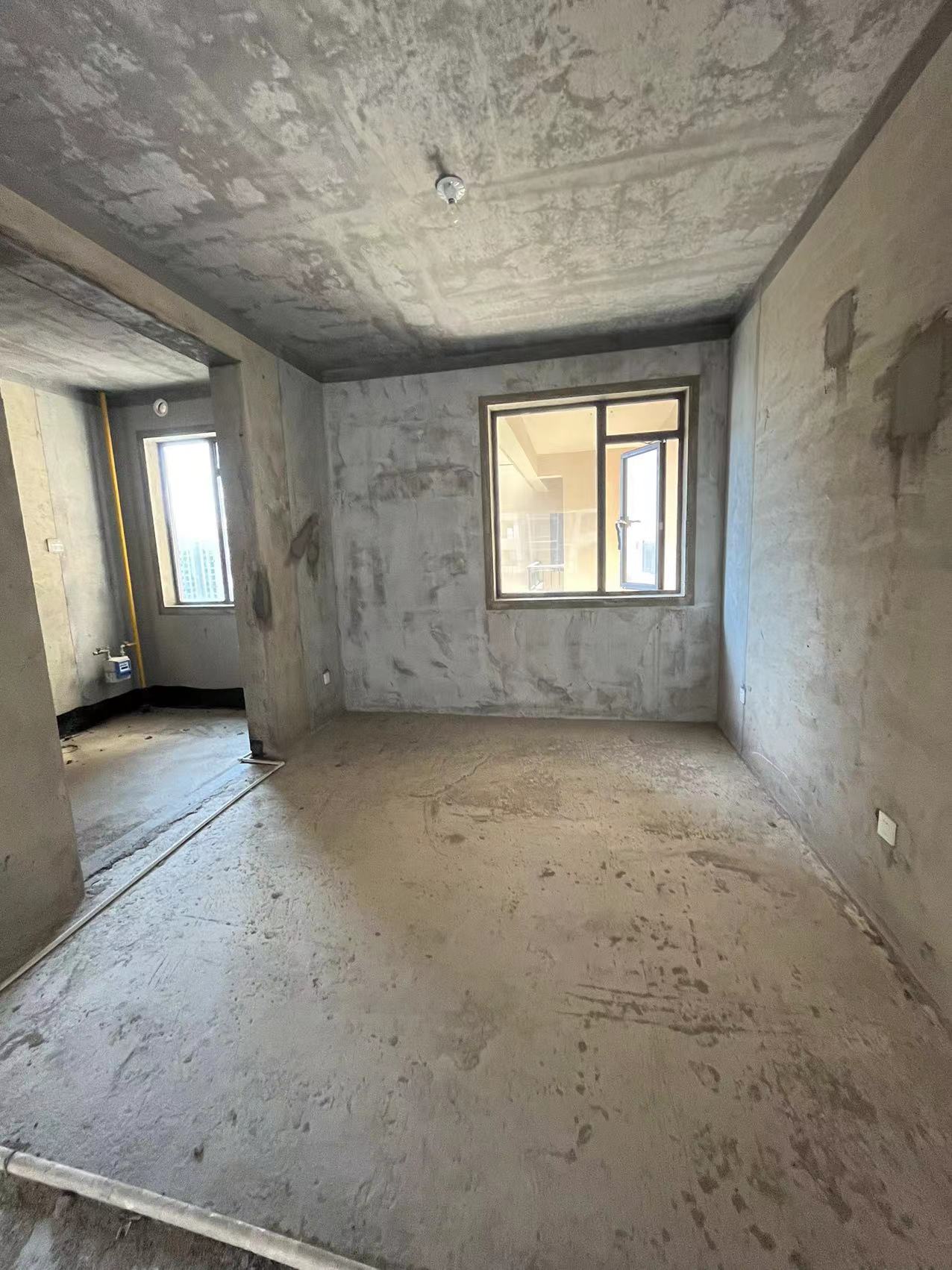 山水豪庭 4室2厅1卫 94.0万 山水豪庭 4室2厅1卫 94.0万室内图