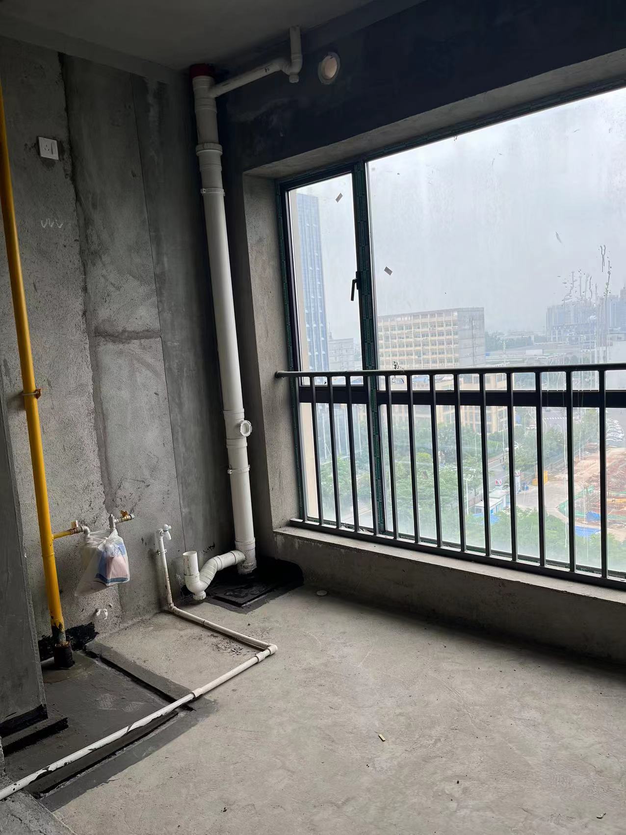 山水洲城华晨第一城 3室2厅1卫 60.0万 山水洲城华晨第一城 3室2厅1卫 60.0万室内图