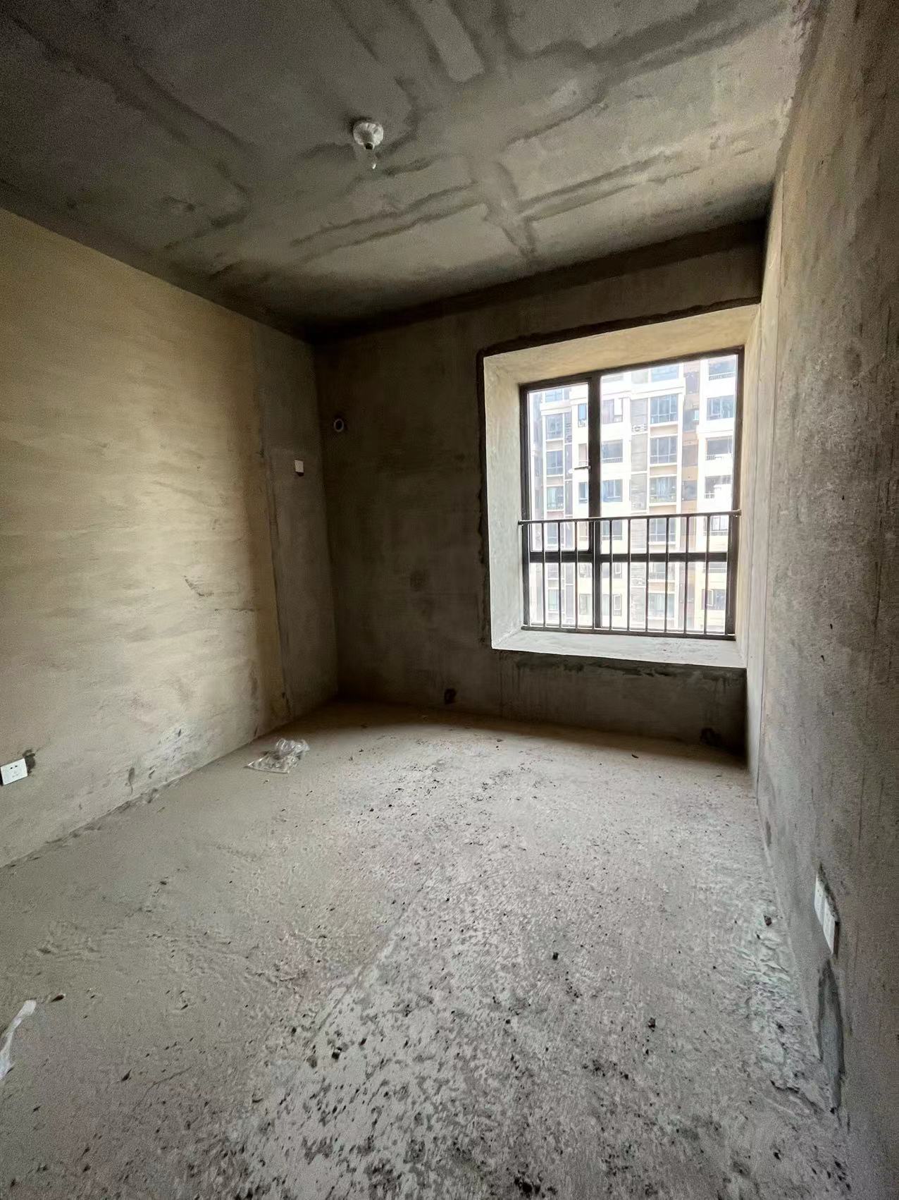 山水洲城华晨第一城 3室2厅1卫 60.0万 山水洲城华晨第一城 3室2厅1卫 60.0万室内图