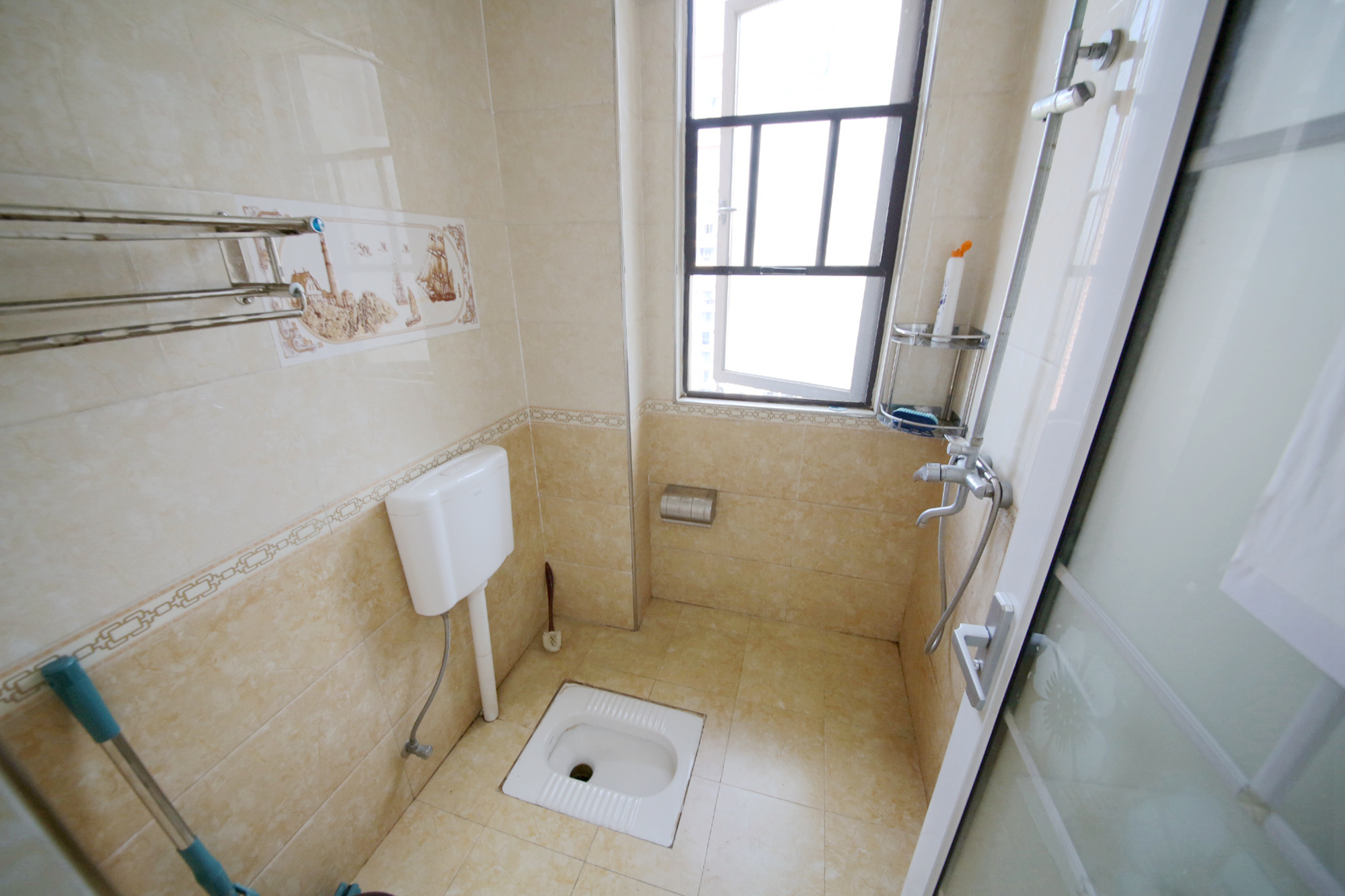 雨花公馆(紫苔名苑)  4室2厅2卫    185.0万卫生间