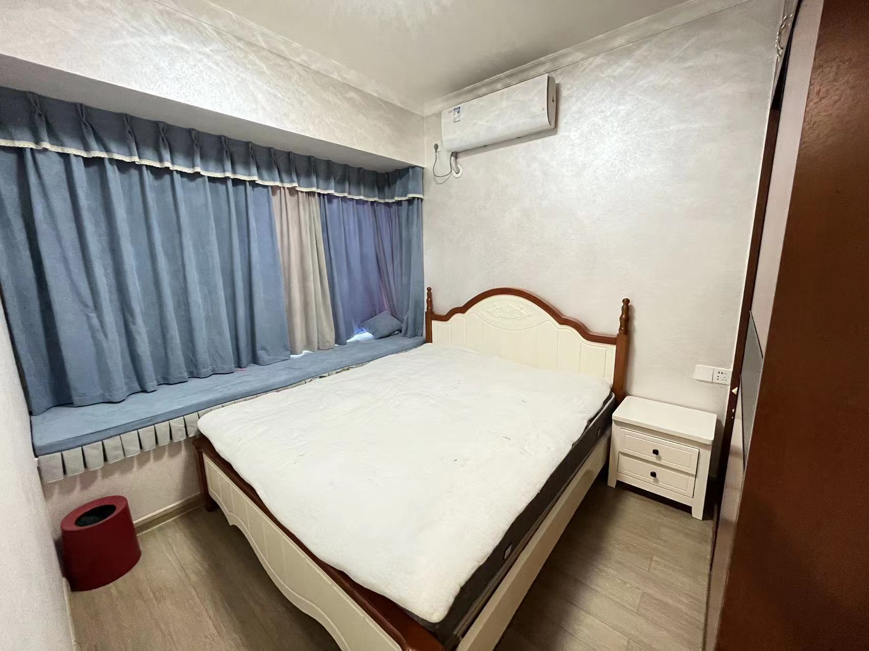 蓝溪谷 4室2厅2卫 99.8万 蓝溪谷 4室2厅2卫 99.8万室内图