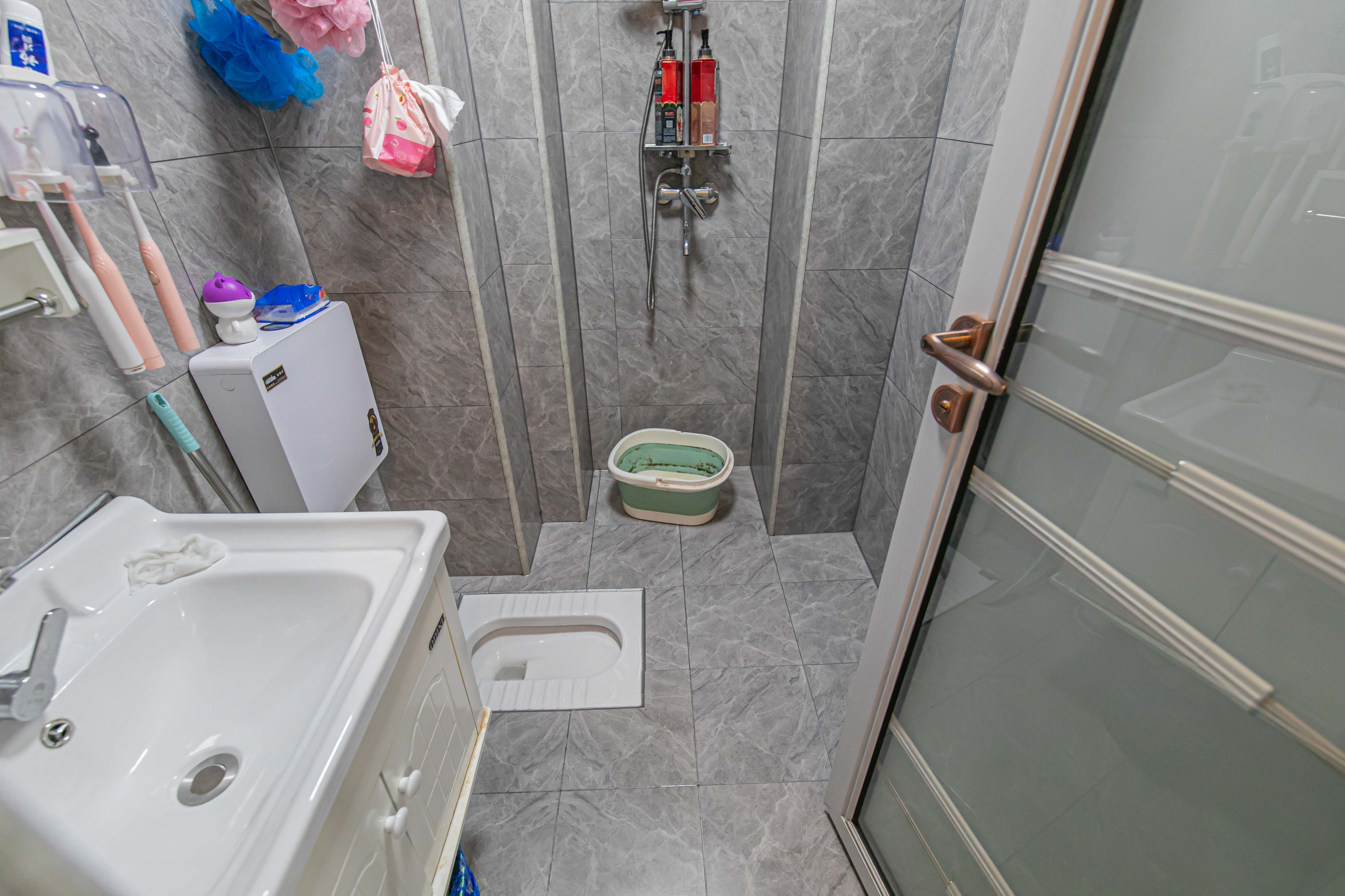 国泰九龙湾  1室1厅1卫    26.8万 国泰九龙湾  1室1厅1卫    26.8万卫生间