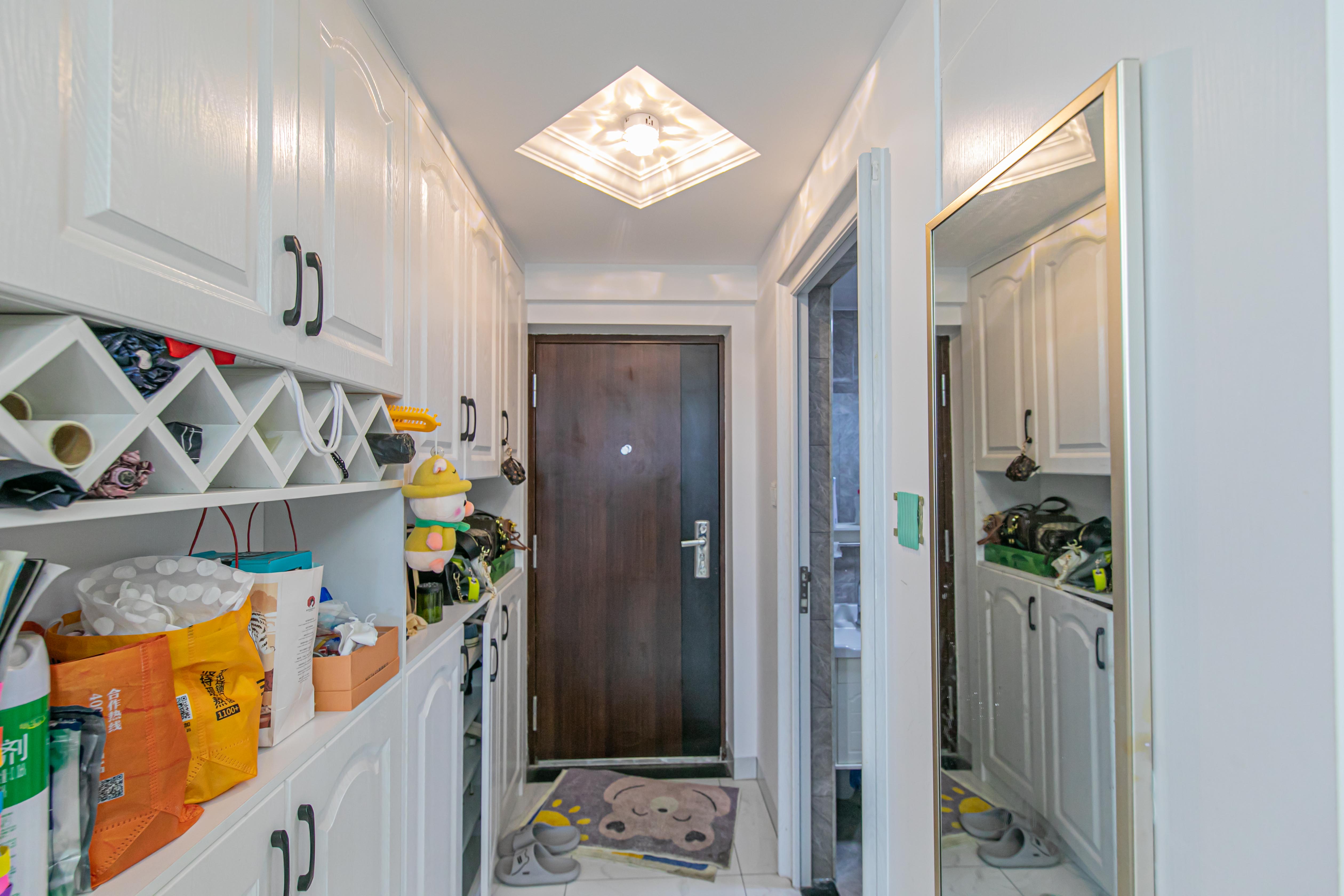 国泰九龙湾  1室1厅1卫    26.8万 国泰九龙湾  1室1厅1卫    26.8万客厅