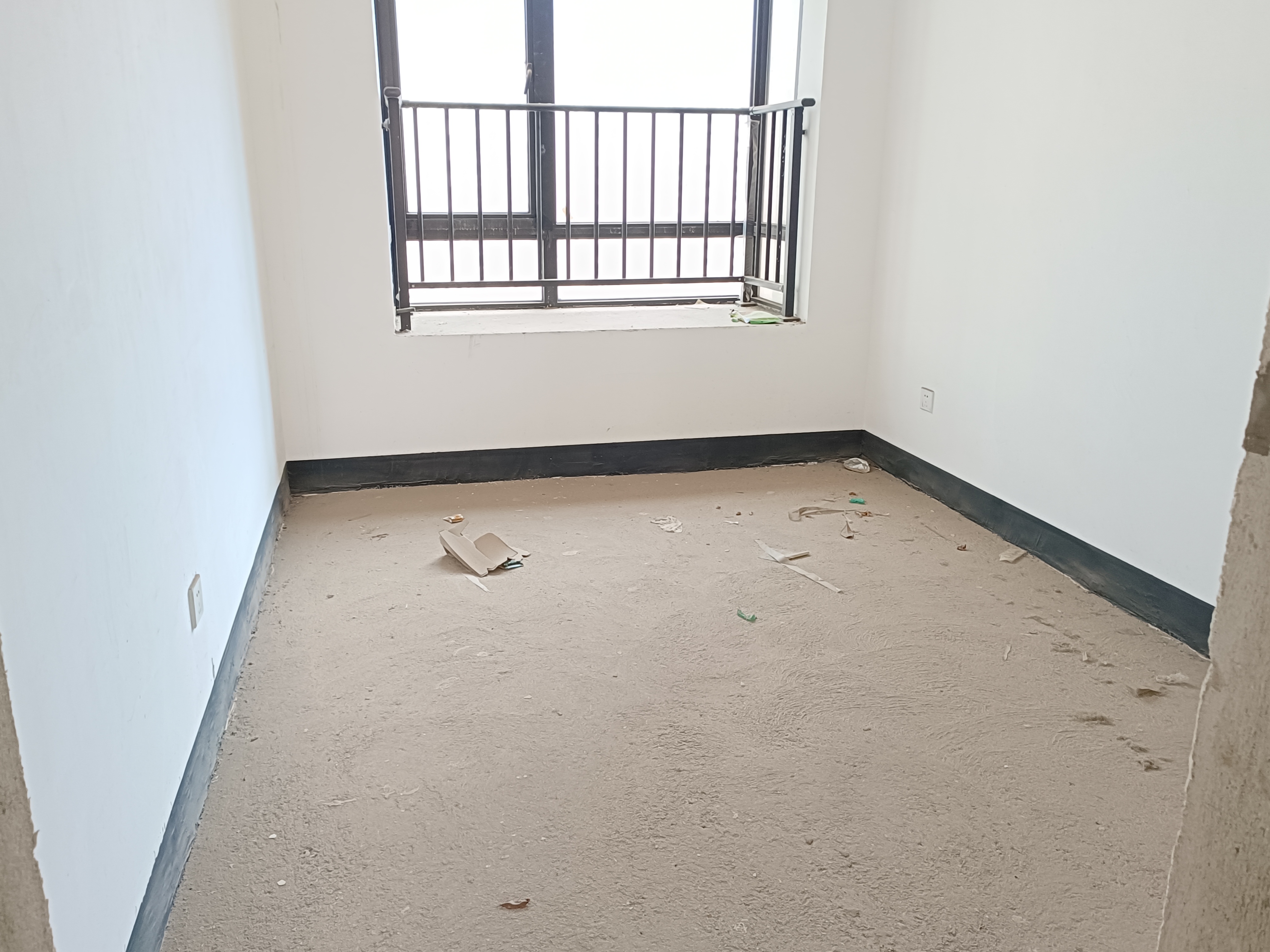 龙腾国际 3室2厅2卫 55.0万 龙腾国际 3室2厅2卫 55.0万室内图