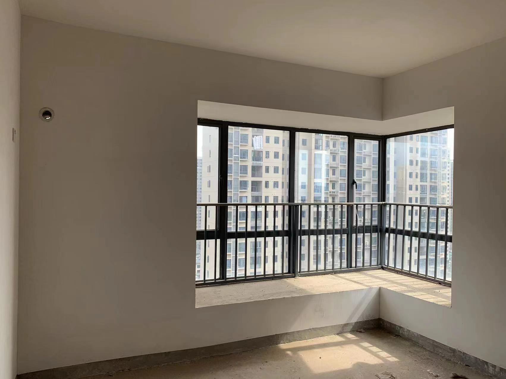 山水洲城华晨第一城  3室2厅2卫    57.0万 山水洲城华晨第一城  3室2厅2卫    57.0万室内图