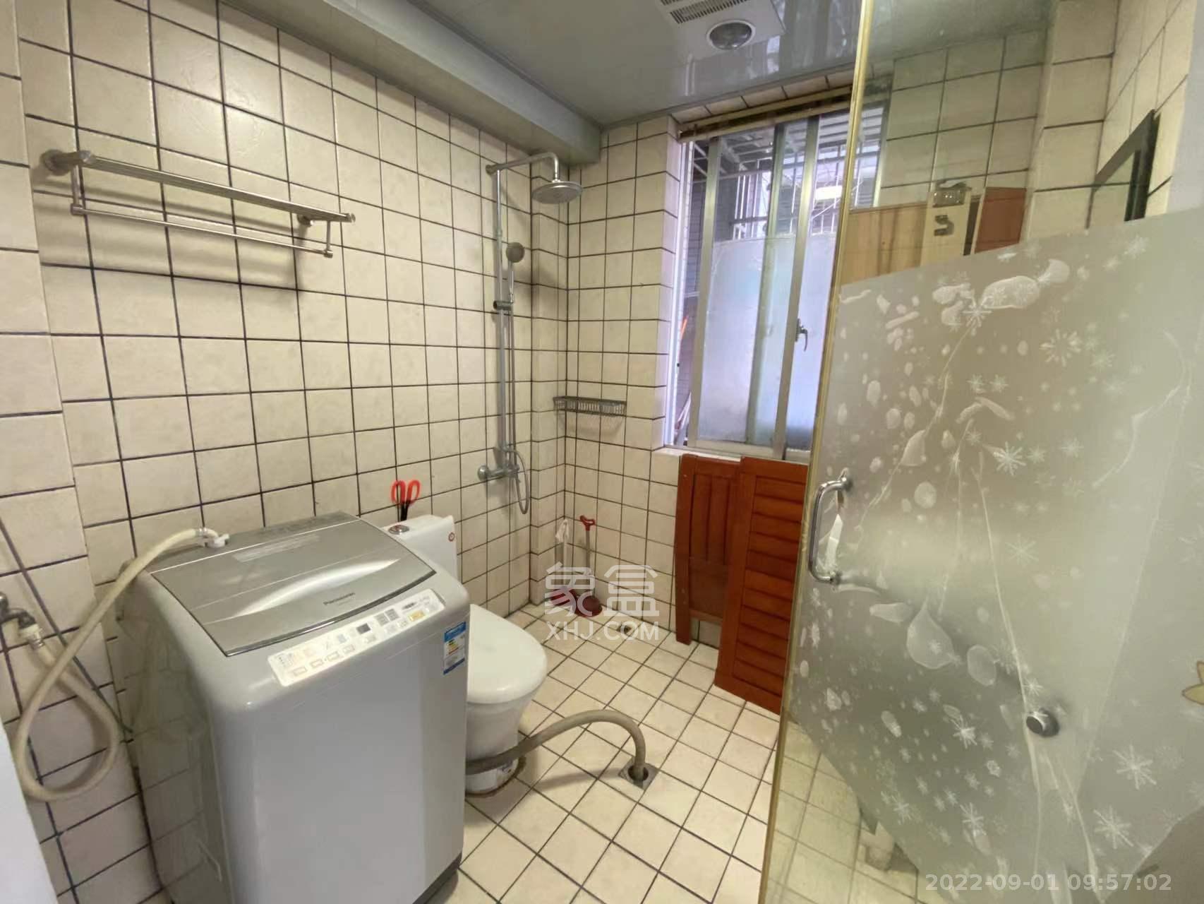 长房东郡 3室2厅1卫 3200.0元/月 长房东郡 3室2厅1卫 3200.0元/月室内图