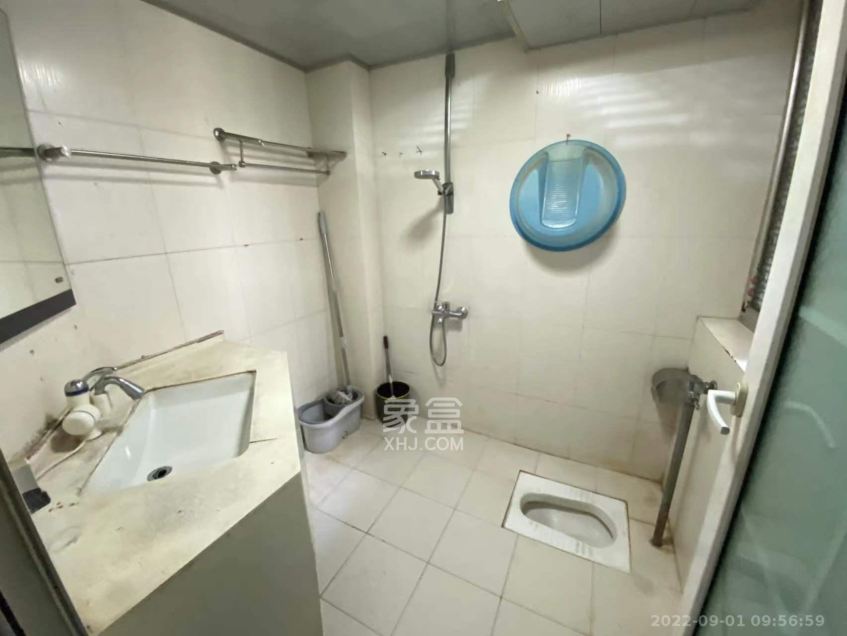 长房东郡 3室2厅1卫 3200.0元/月 长房东郡 3室2厅1卫 3200.0元/月室内图