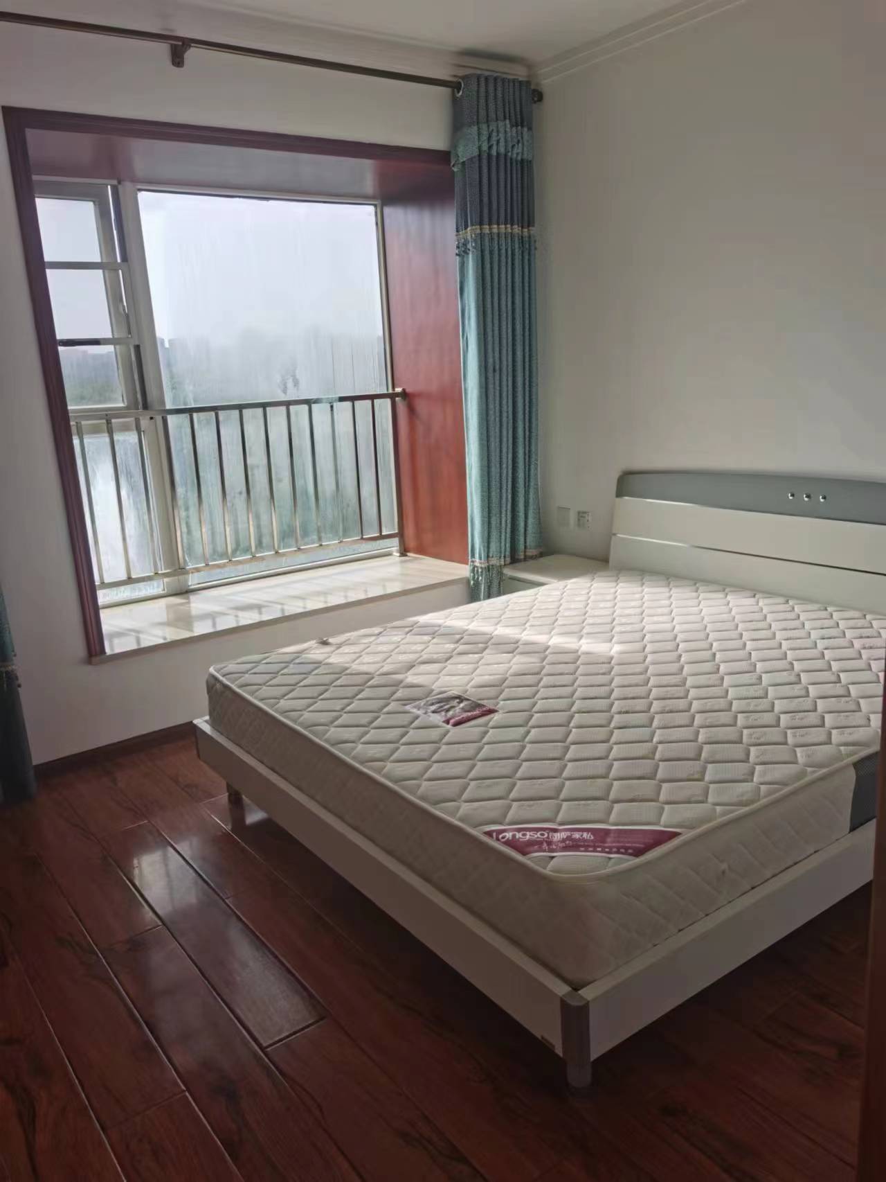 远大生态风景  3室2厅2卫   3500.00元/月室内图