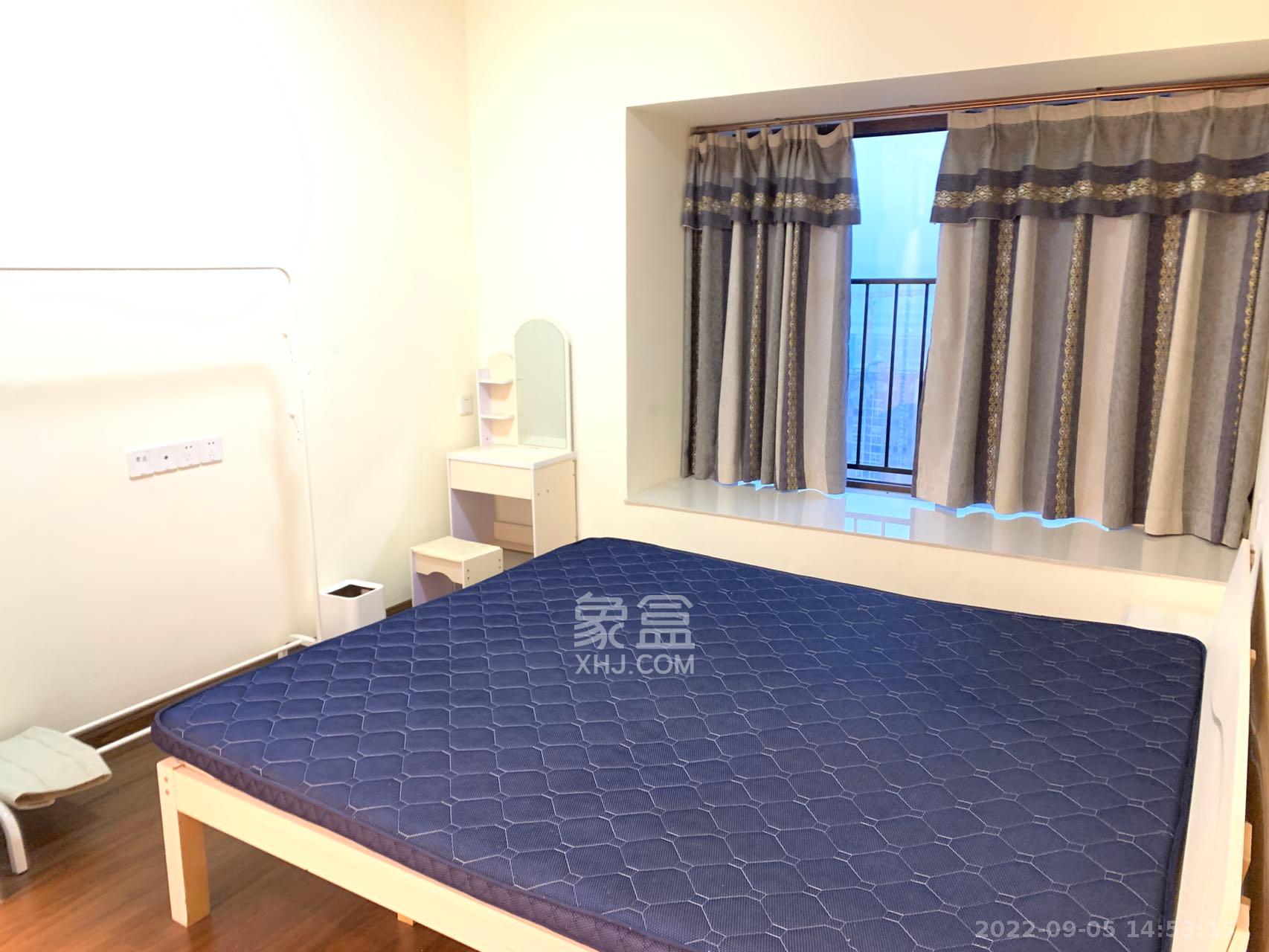 碧桂園中央花園  3室2廳2衛(wèi)    2600.0元/月室內(nèi)圖1