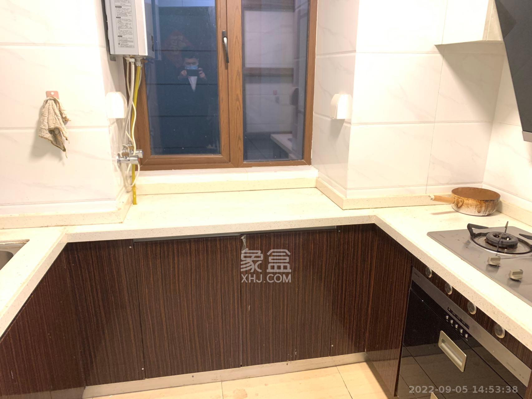 碧桂園中央花園  3室2廳2衛(wèi)    2600.0元/月室內(nèi)圖