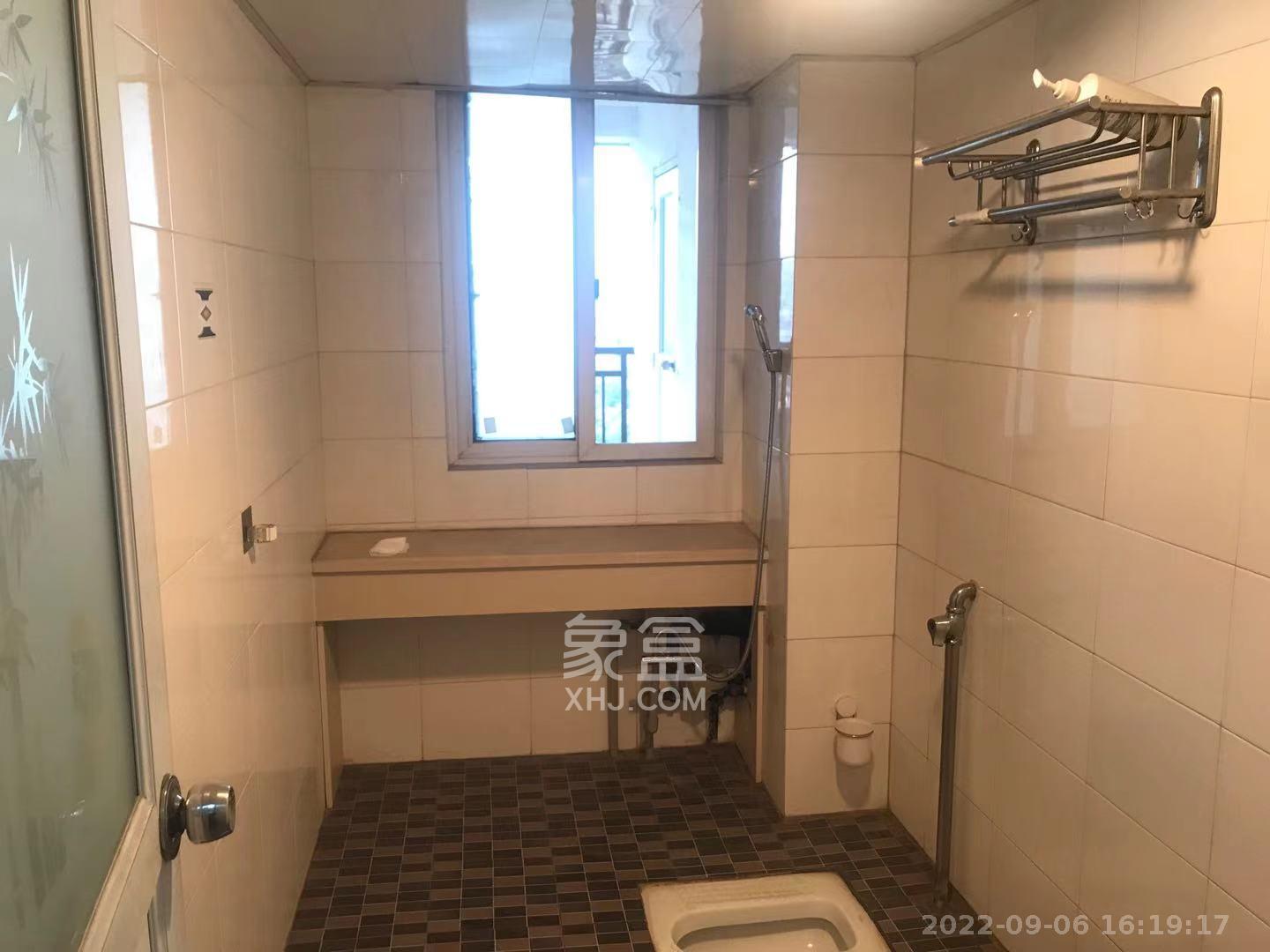 丽景新贵  3室2厅2卫   3000.00元/月室内图