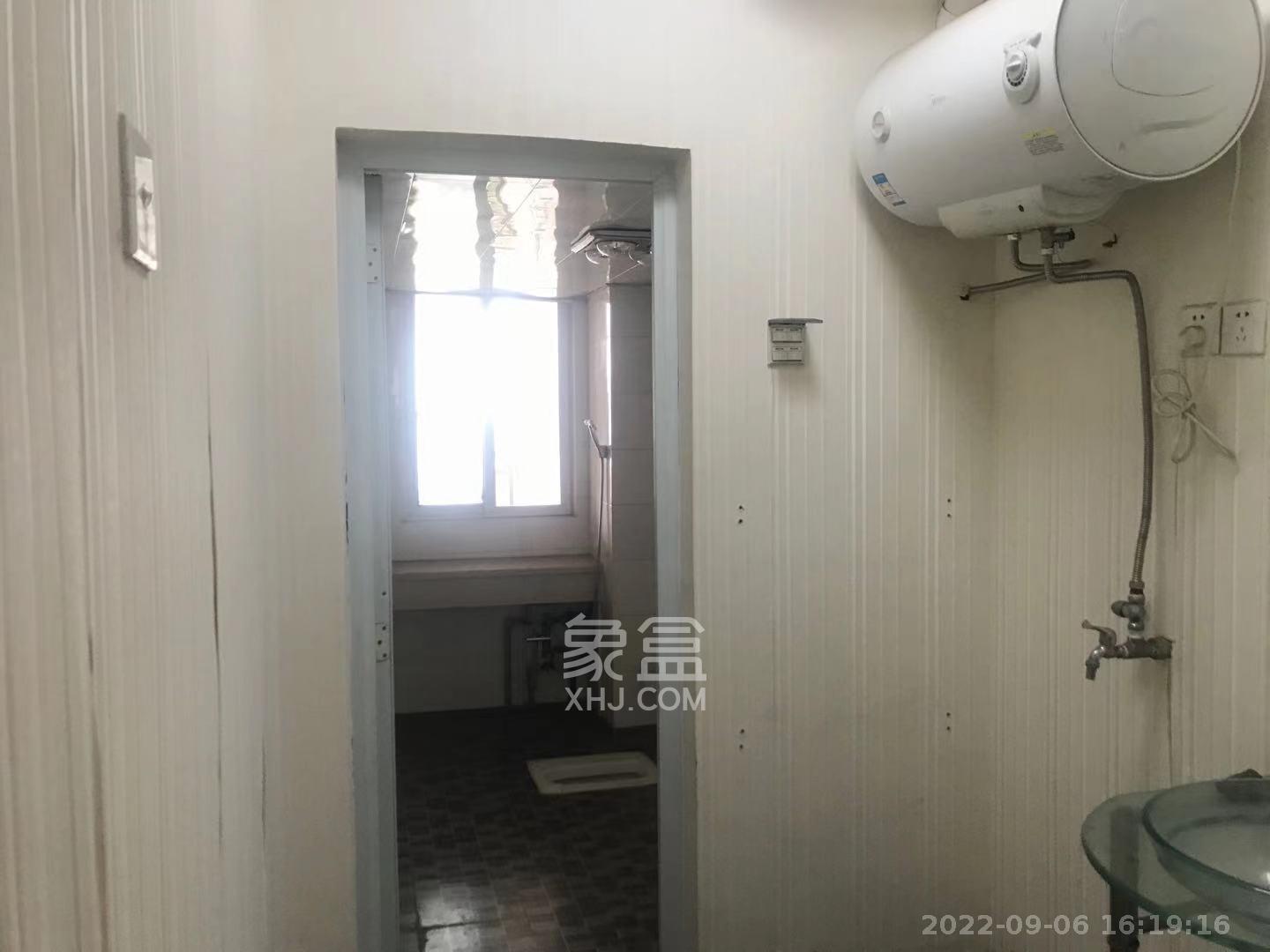 丽景新贵  3室2厅2卫   3000.00元/月室内图