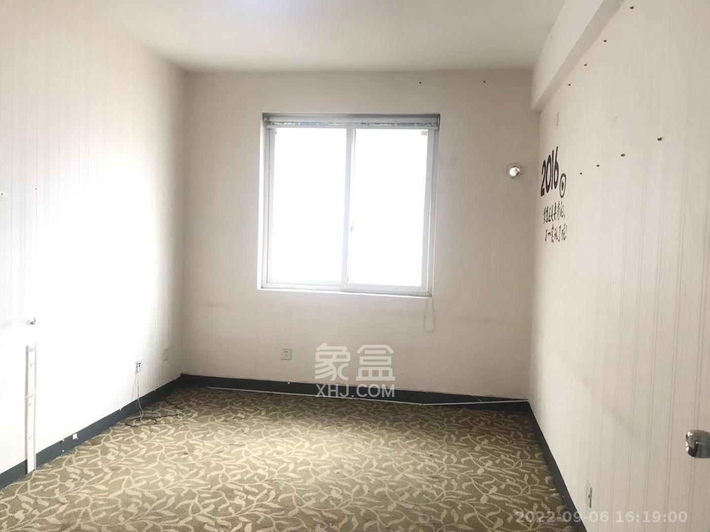 丽景新贵  3室2厅2卫   3000.00元/月室内图