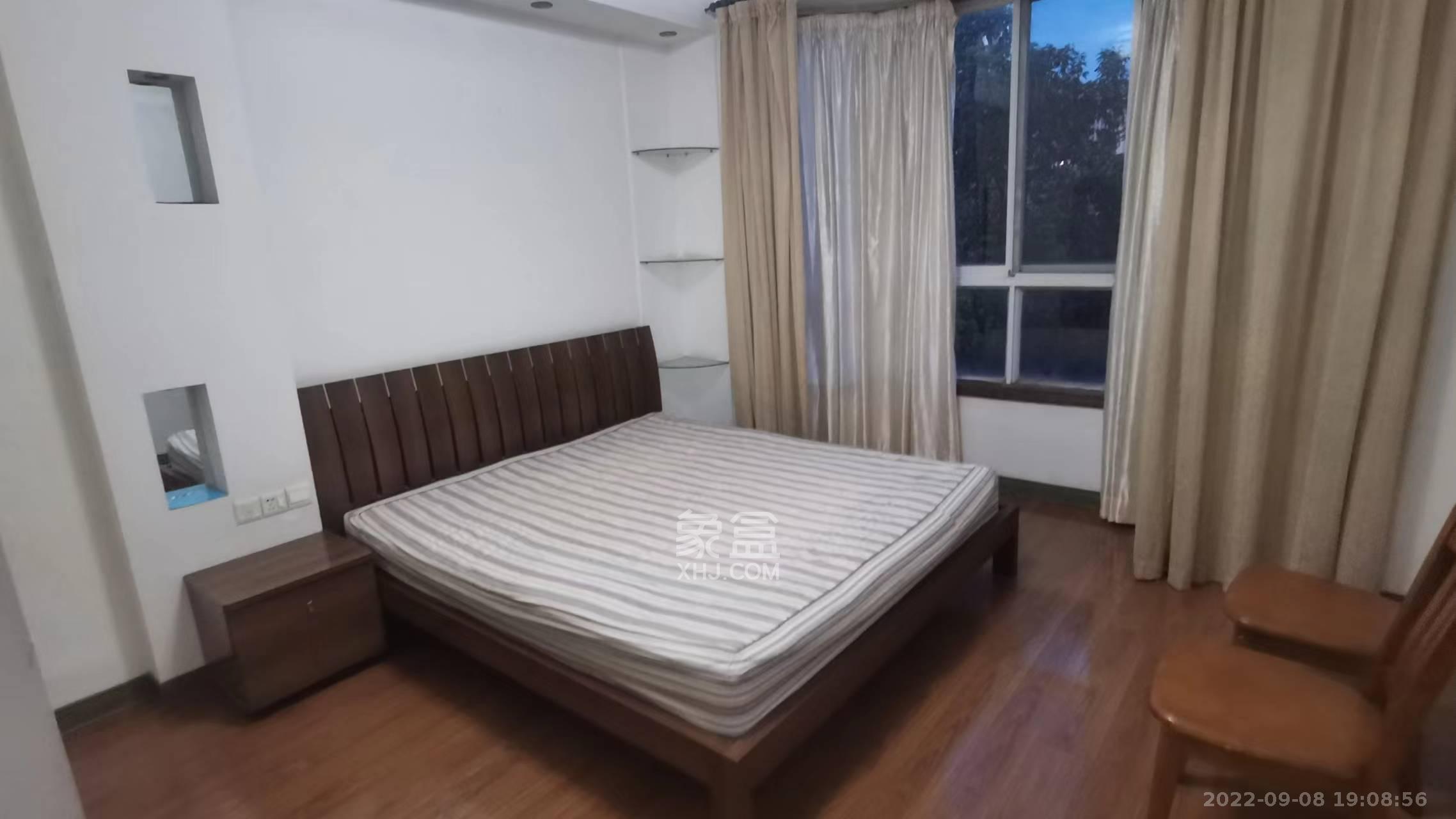 山水人家一二期 2室2厅1卫 1700.0元/月 山水人家一二期 2室2厅1卫 1700.0元/月室内图