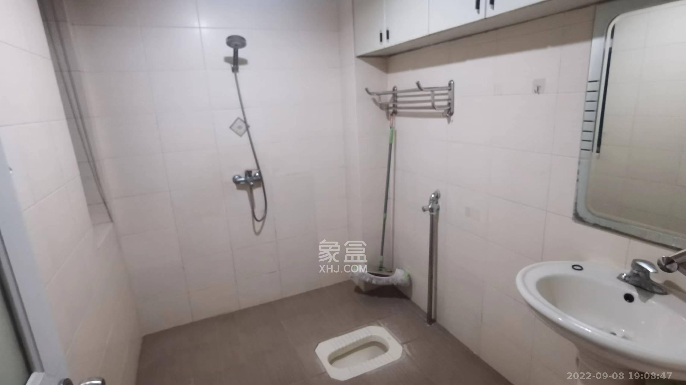 山水人家一二期 2室2厅1卫 1700.0元/月 山水人家一二期 2室2厅1卫 1700.0元/月室内图