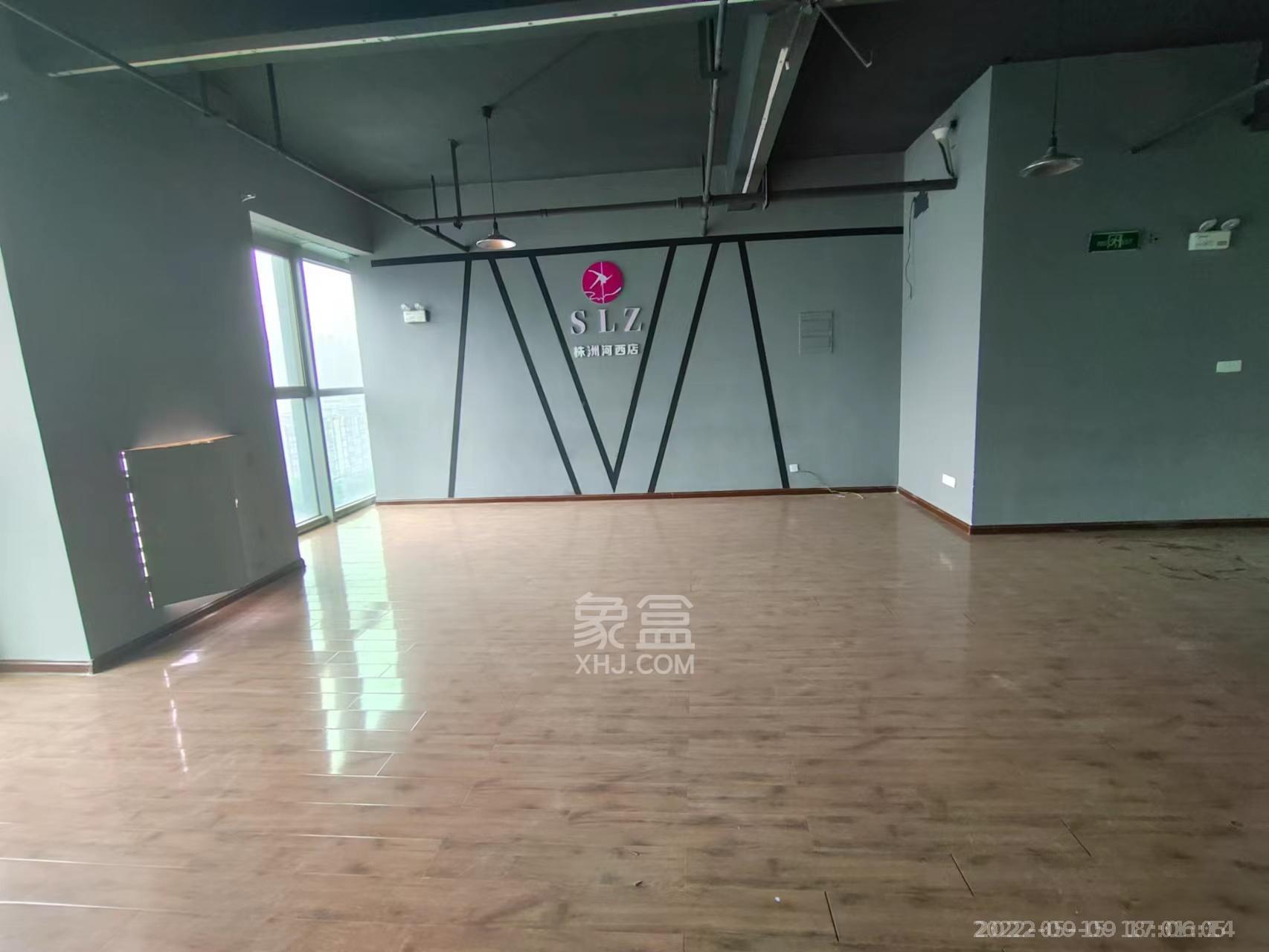 庐山一号  1室1厅1卫   7500.00元/月室内图1