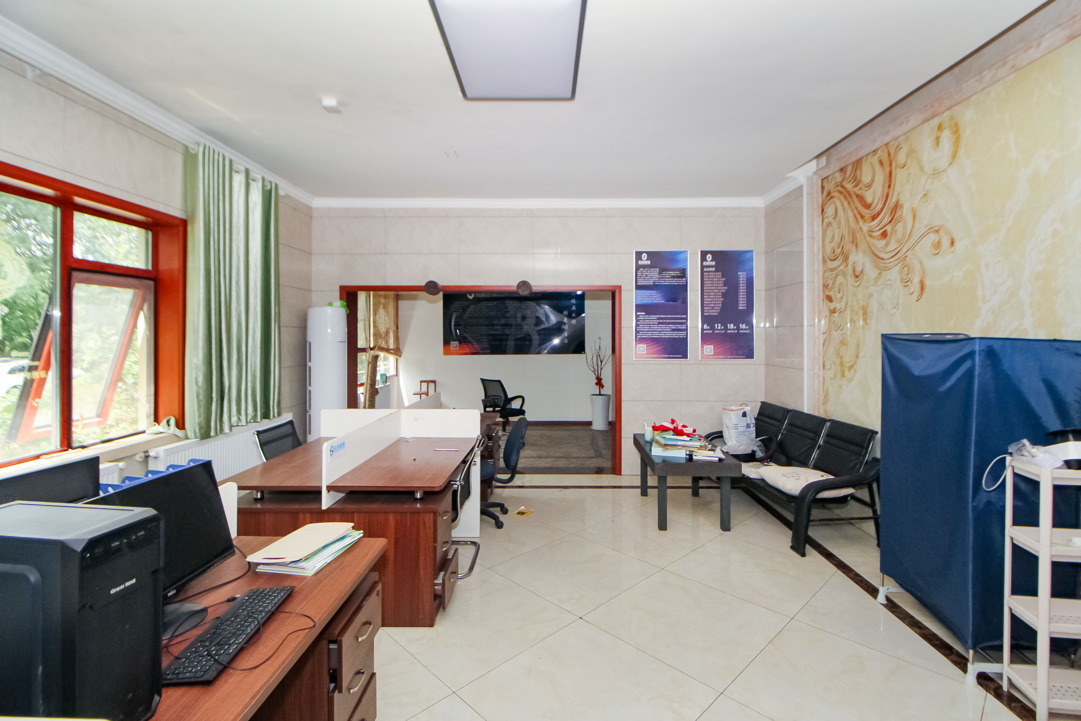 麓山恋迪亚溪谷 6室3厅1厨4卫 455.00万