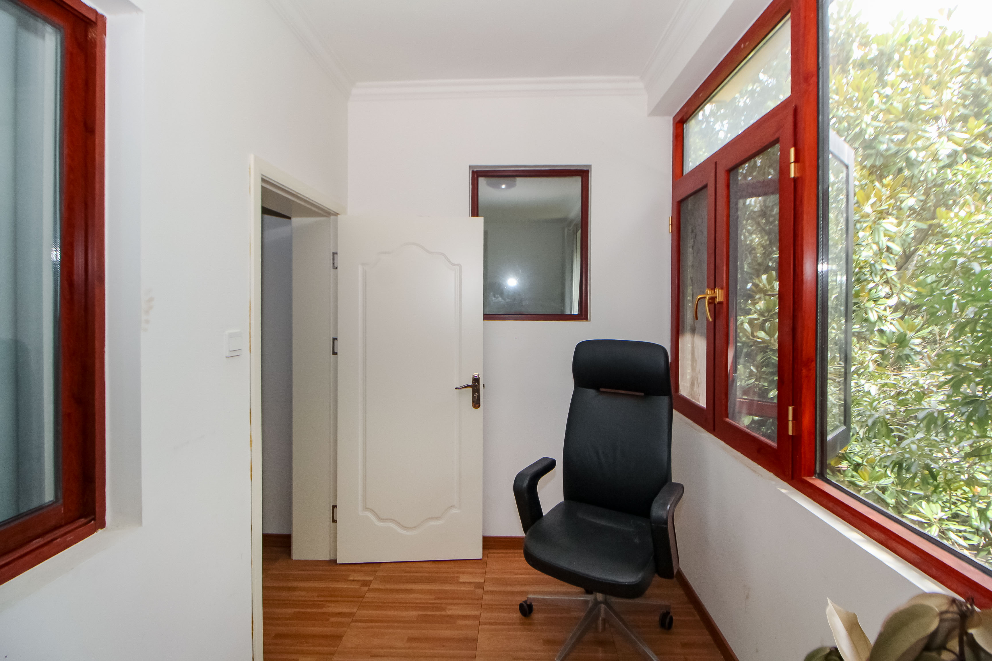 麓山恋迪亚溪谷  6室3厅4卫    455.0万其他