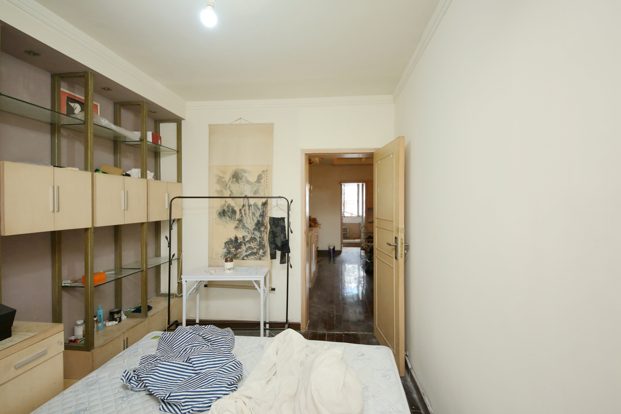 学宫街商住楼  3室2厅2卫   100.00万卧室
