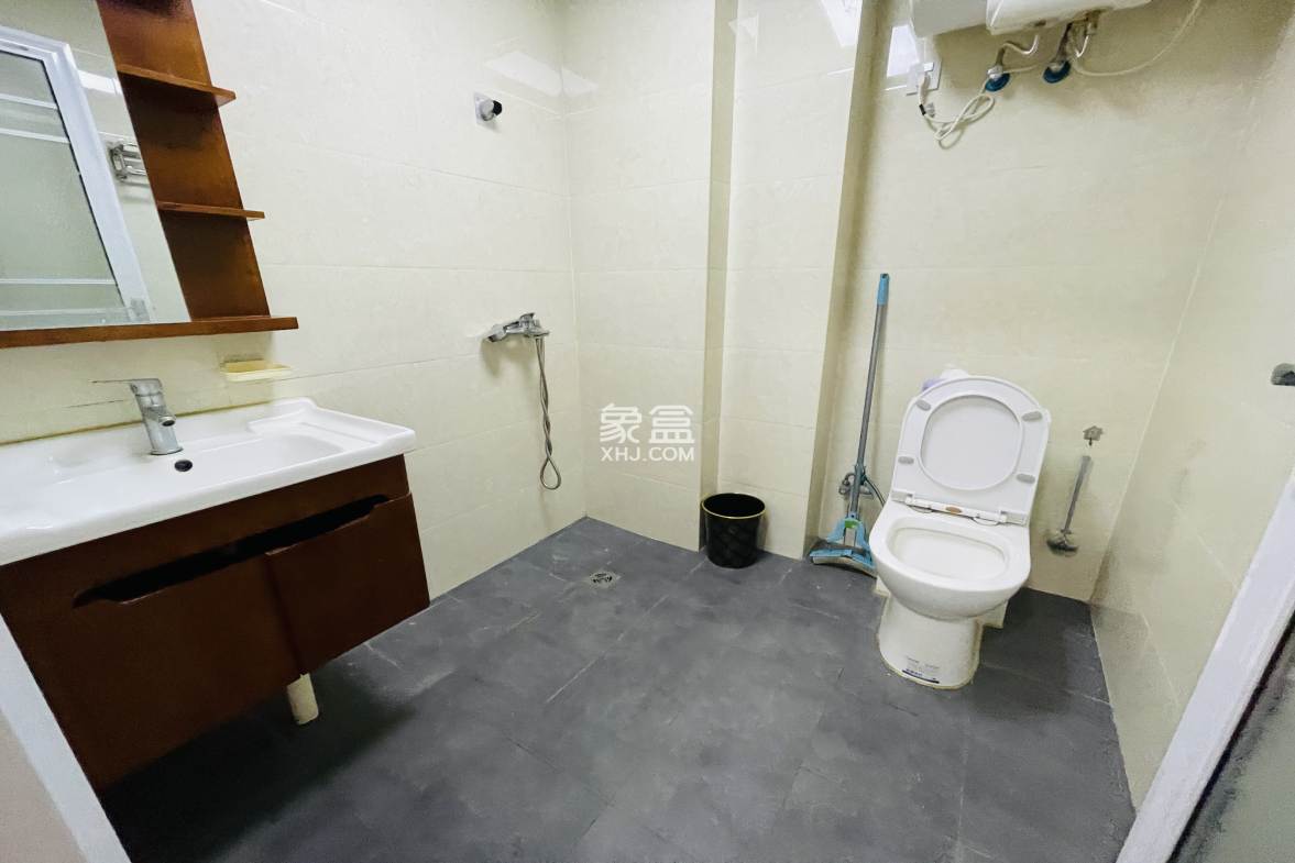 中泰财富湘江 1室1厅1卫 22.0万 中泰财富湘江 1室1厅1卫 22.0万室内图