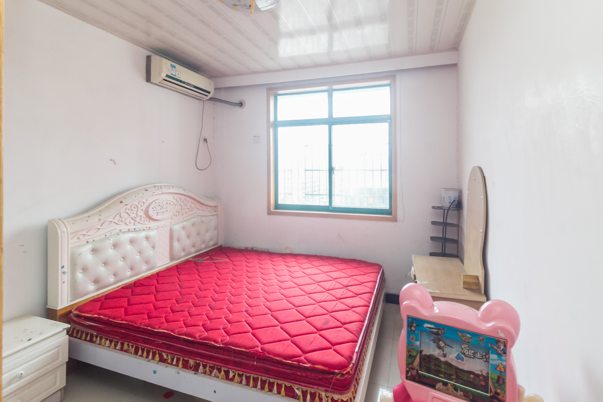 星沙国际物流园/泉星社区 4室2厅2卫 64.8万 星沙国际物流园/泉星社区 4室2厅2卫 64.8万卧室