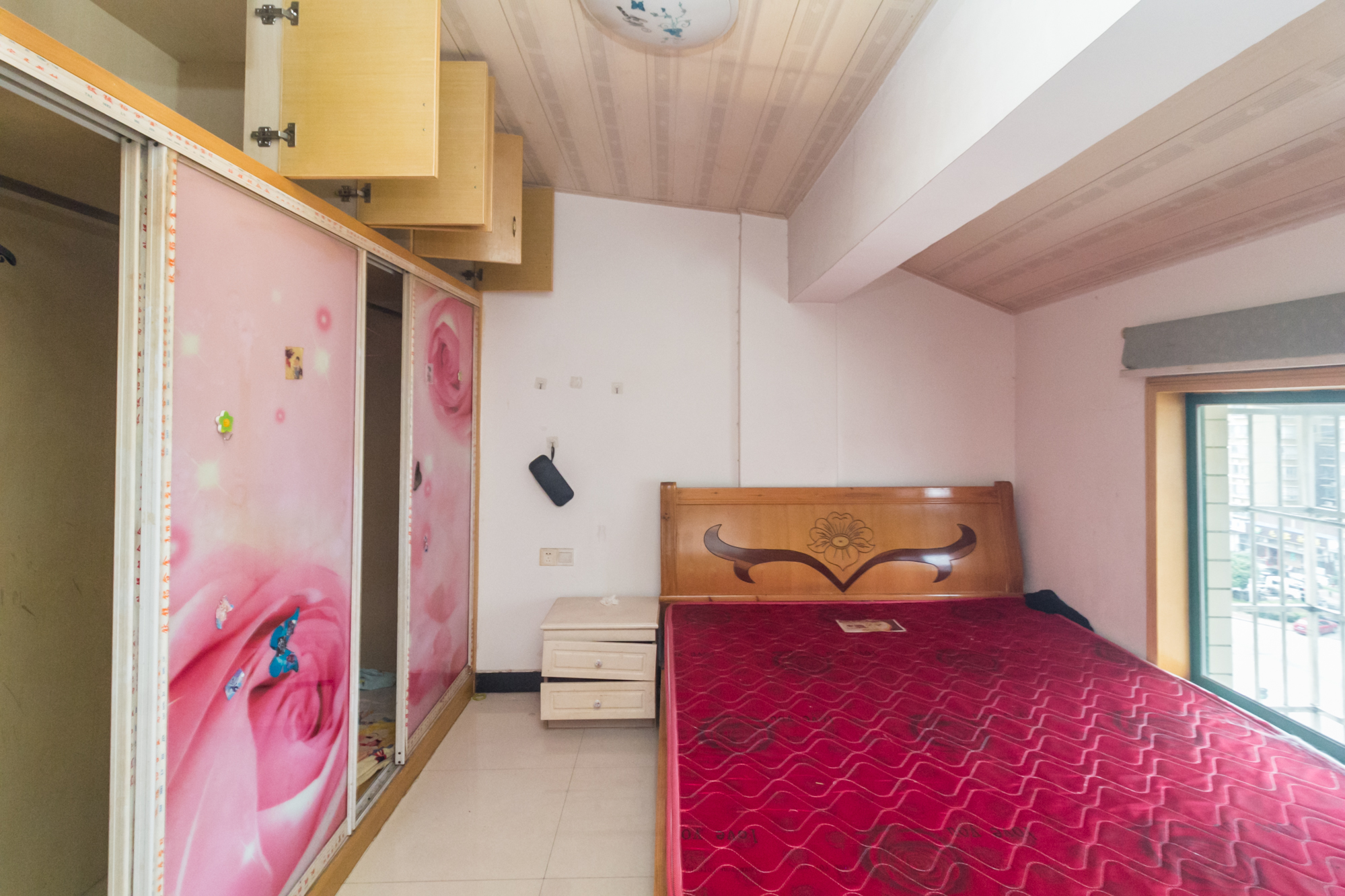 星沙国际物流园/泉星社区 4室2厅2卫 64.8万 星沙国际物流园/泉星社区 4室2厅2卫 64.8万卧室