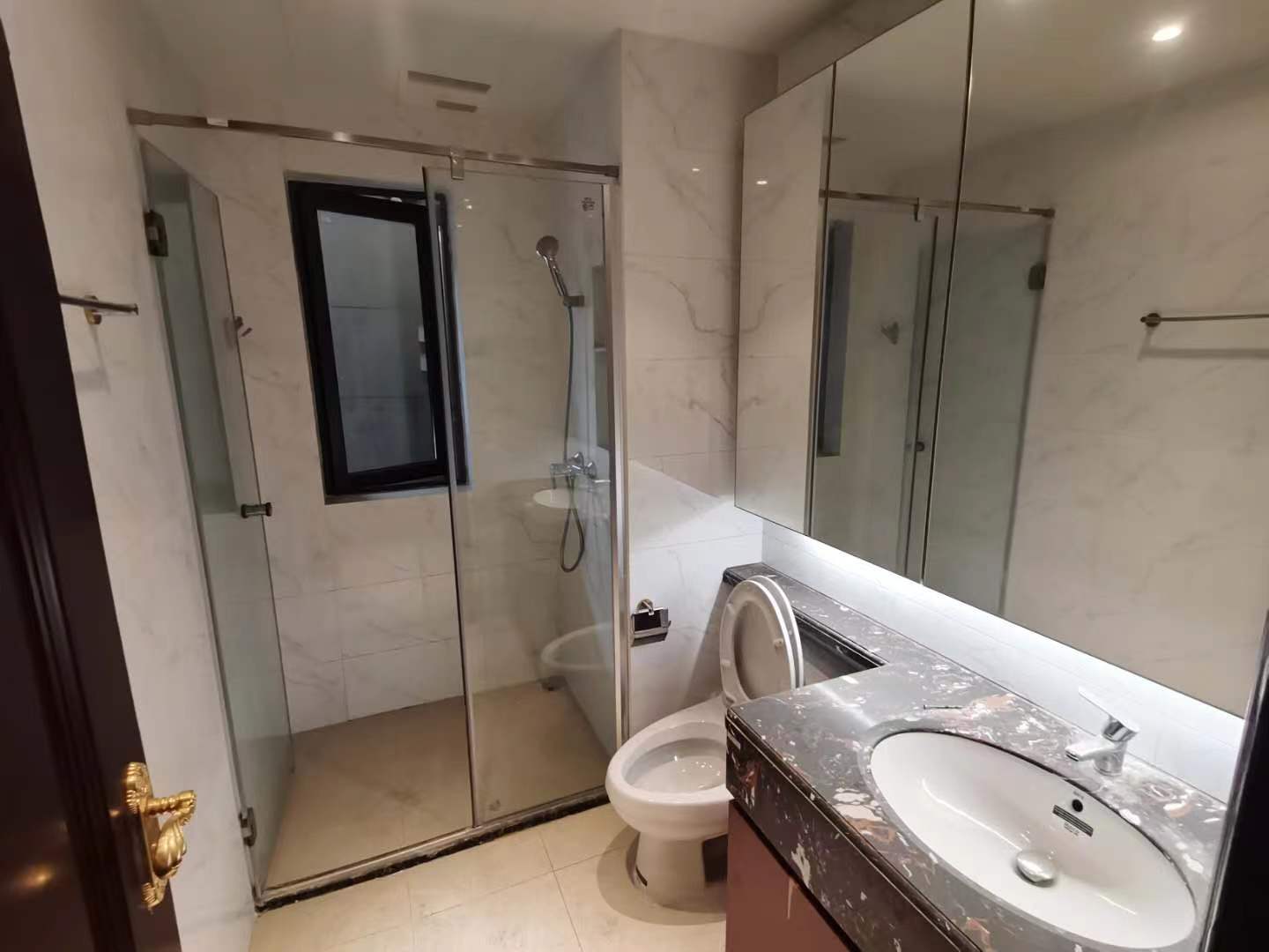 恒大华府 3室2厅2卫 115.0万 恒大华府 3室2厅2卫 115.0万室内图