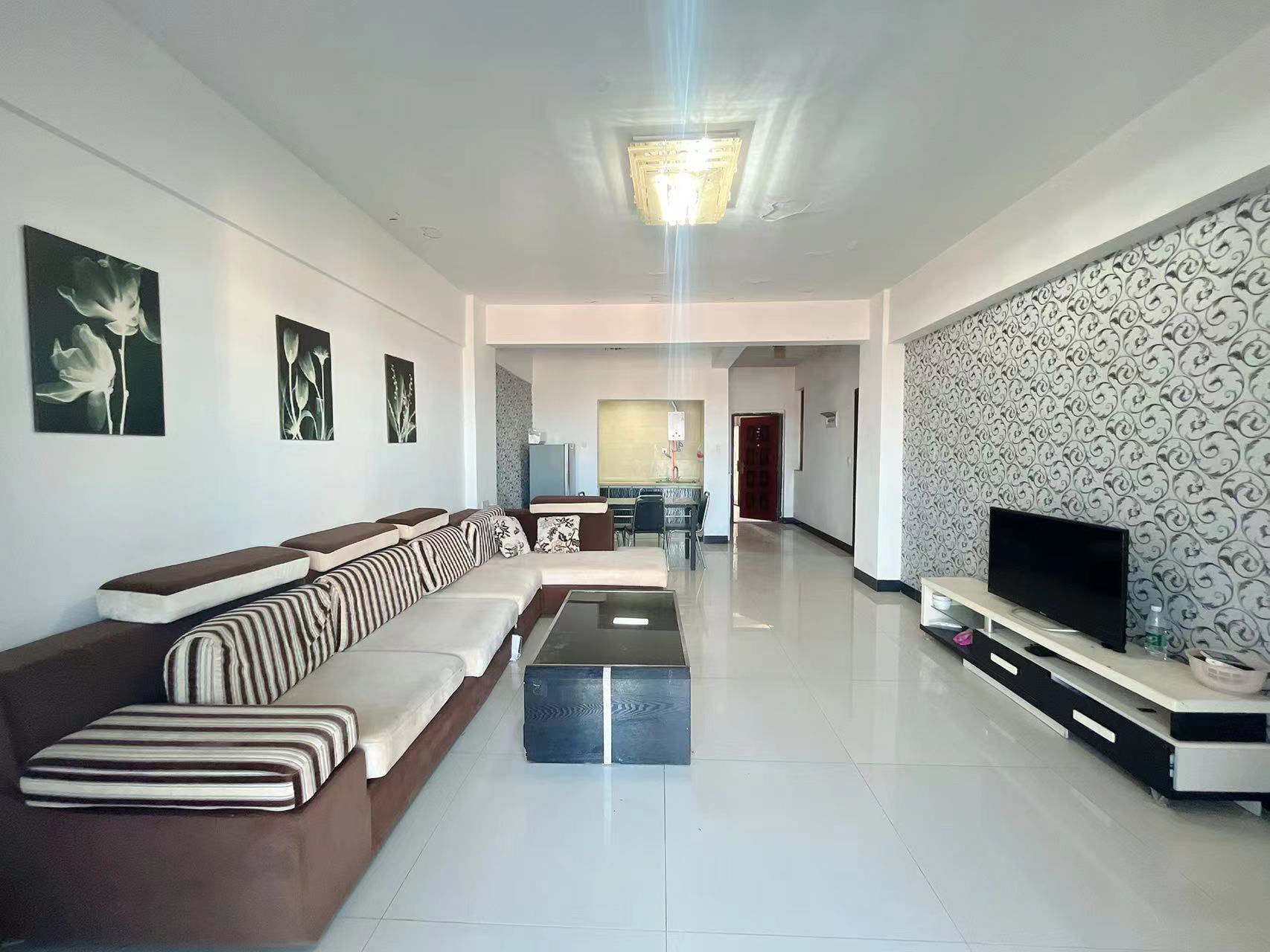 建鑫二期 2室1厅1卫 40.0万 建鑫二期 2室1厅1卫 40.0万客厅