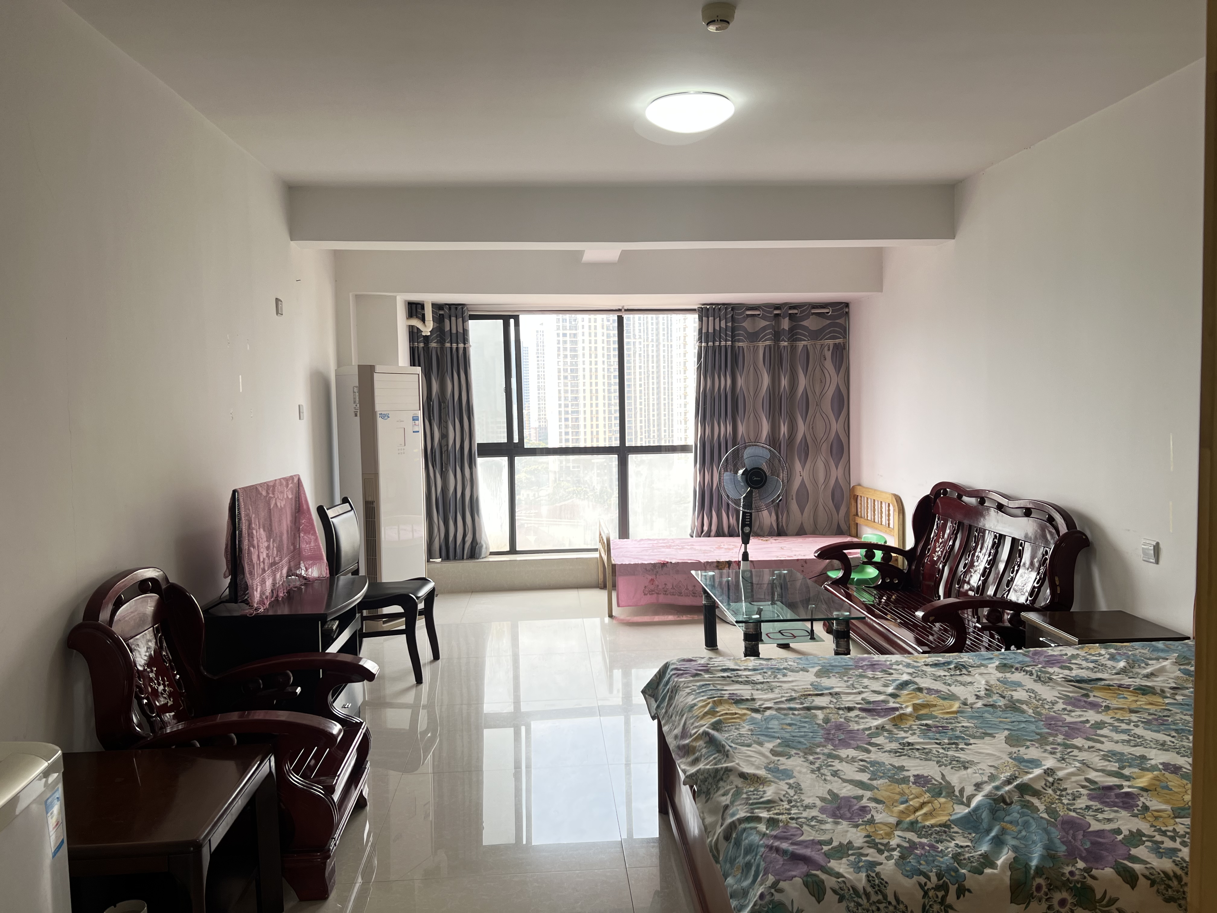 佳兆业金域天下三期 1室1厅1卫 23.0万 佳兆业金域天下三期 1室1厅1卫 23.0万室内图