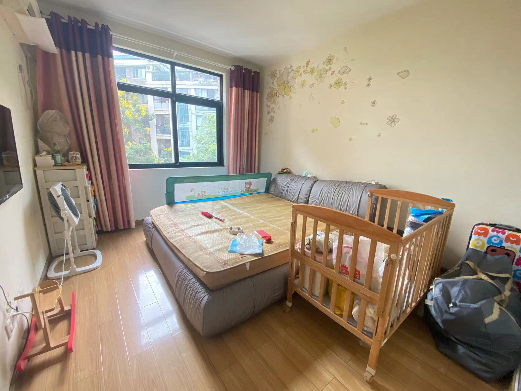 嘉盛华府 3室2厅2卫 60.0万 嘉盛华府 3室2厅2卫 60.0万室内图