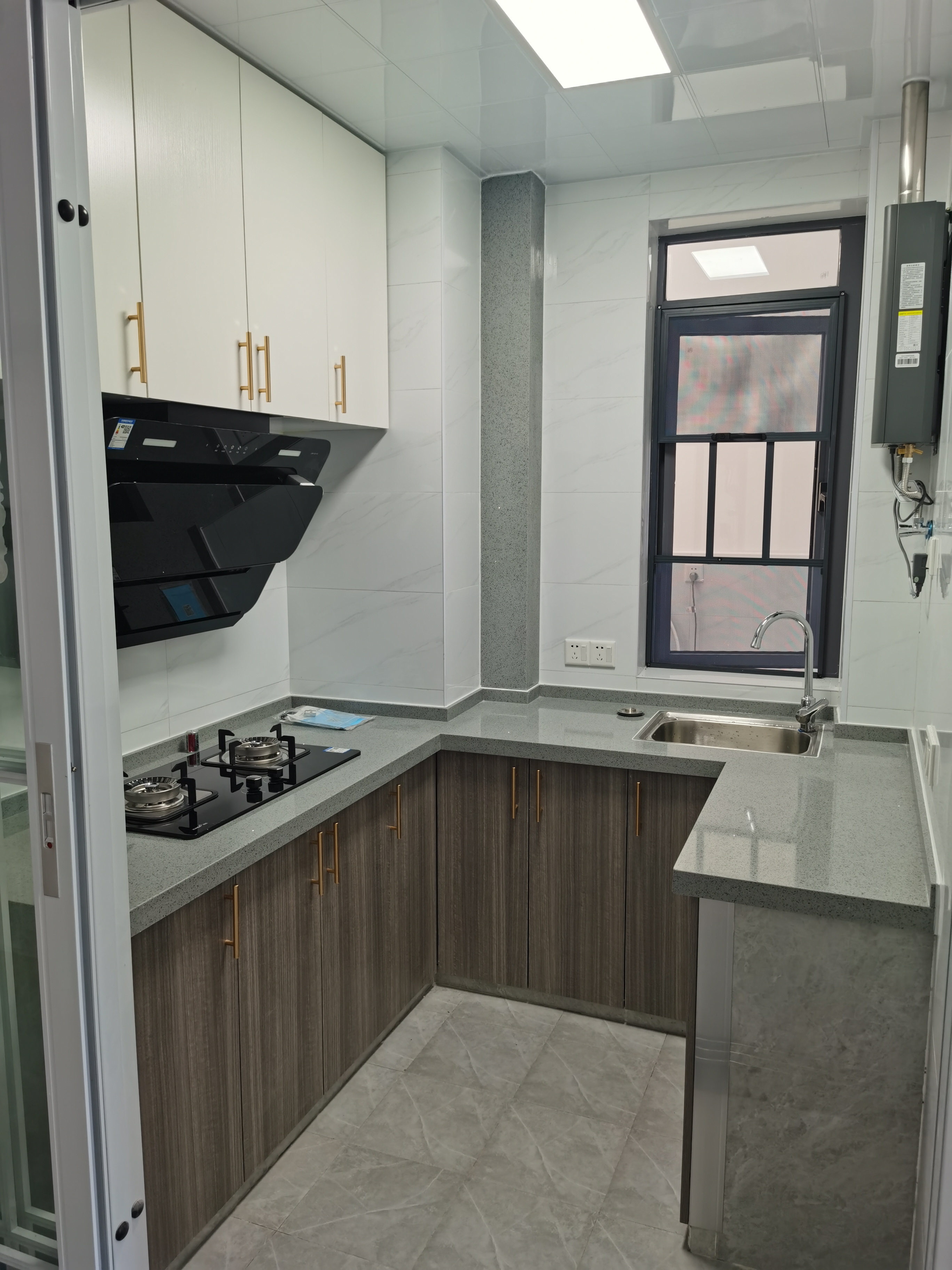 山水洲城华晨第一城 1室1厅1卫 42.0万 山水洲城华晨第一城 1室1厅1卫 42.0万室内图