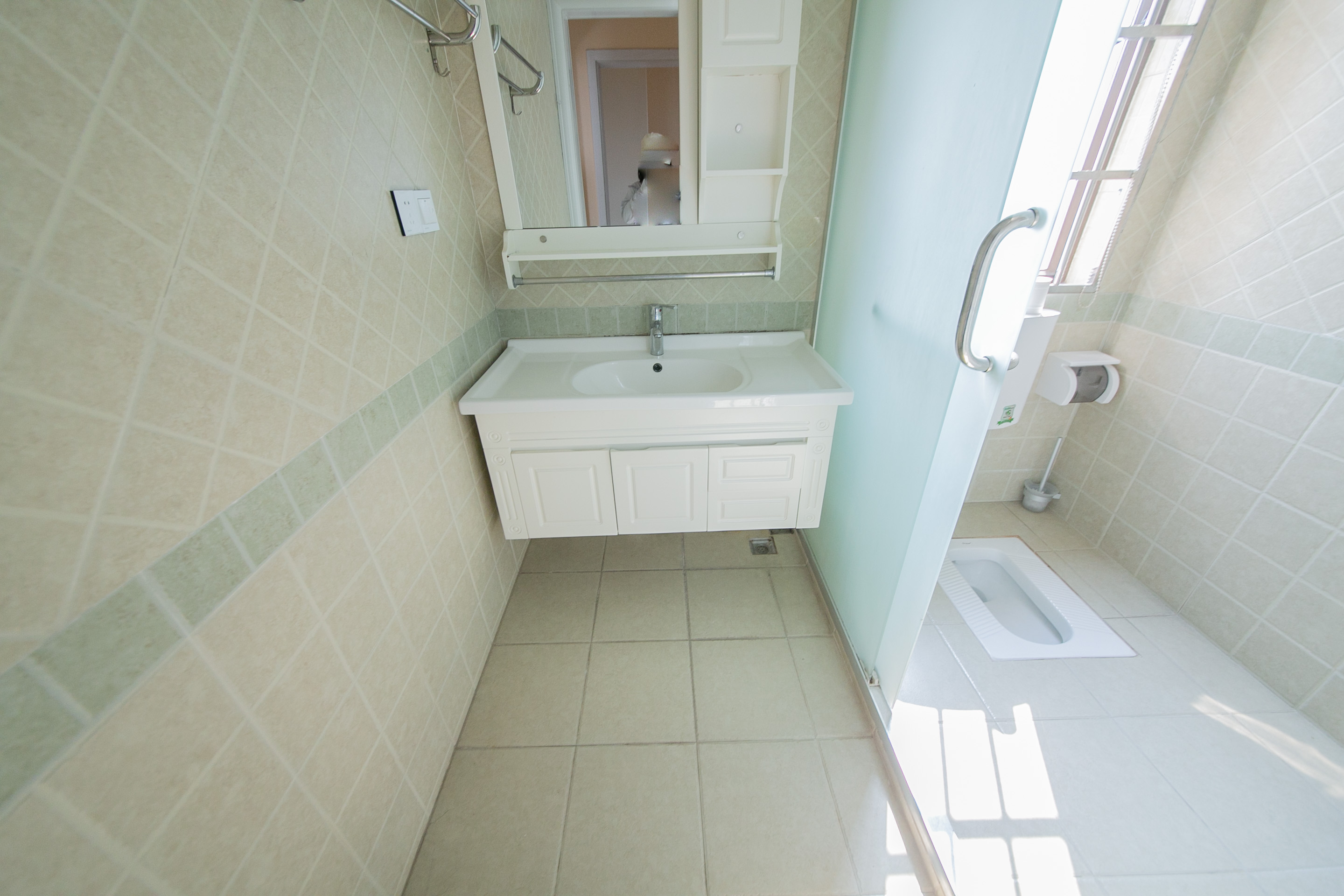 水映加州  2室2厅1卫    148.0万卫生间