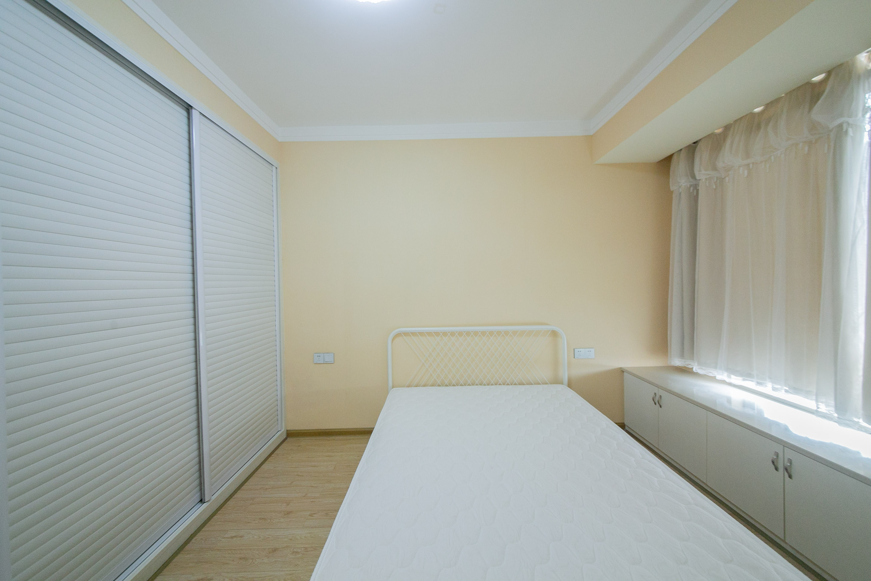 水映加州  2室2厅1卫    148.0万卧室