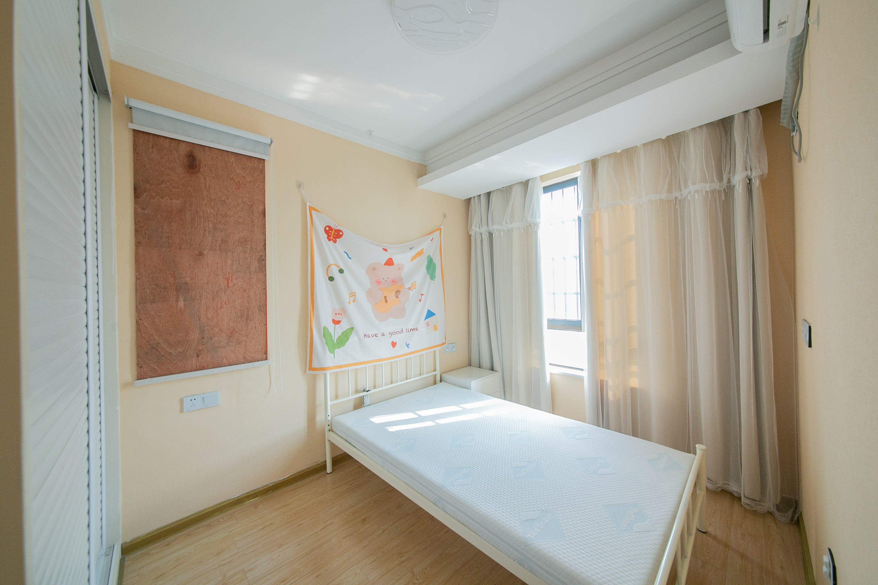 水映加州  2室2厅1卫    148.0万卧室