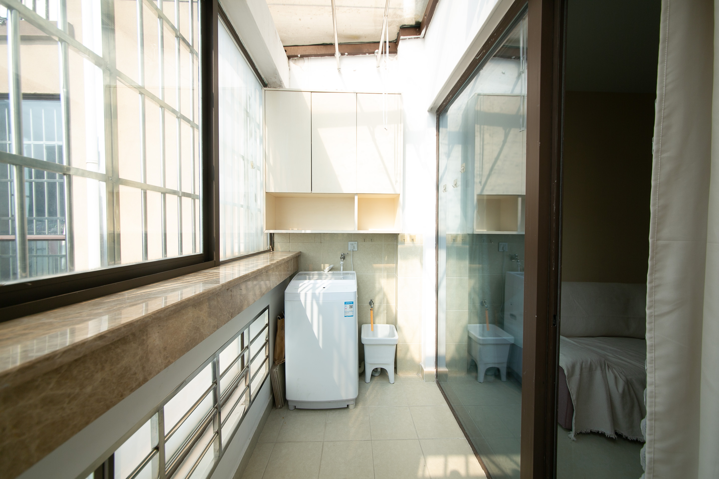 水映加州  2室2厅1卫    148.0万阳台