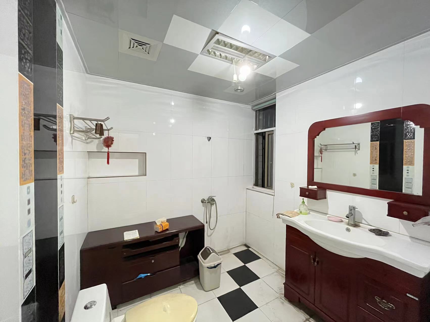 利江花园 0室0厅0卫 85.0万 利江花园 0室0厅0卫 85.0万室内图