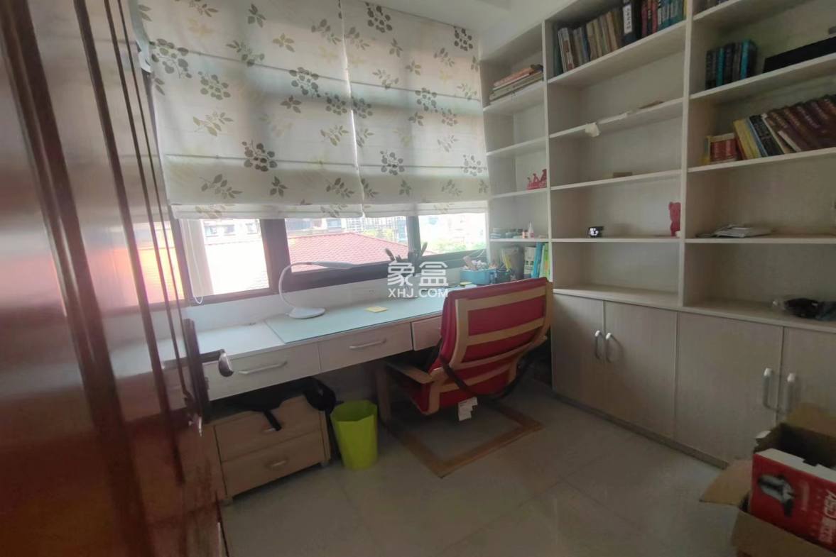 金轮翡翠名园  3室2厅2卫    115.0万 金轮翡翠名园  3室2厅2卫    115.0万室内图