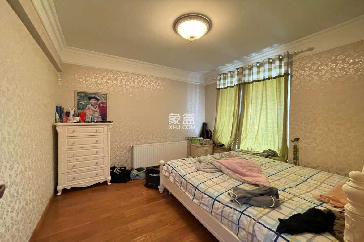 城市风景 5室2厅2卫 138.0万 城市风景 5室2厅2卫 138.0万室内图