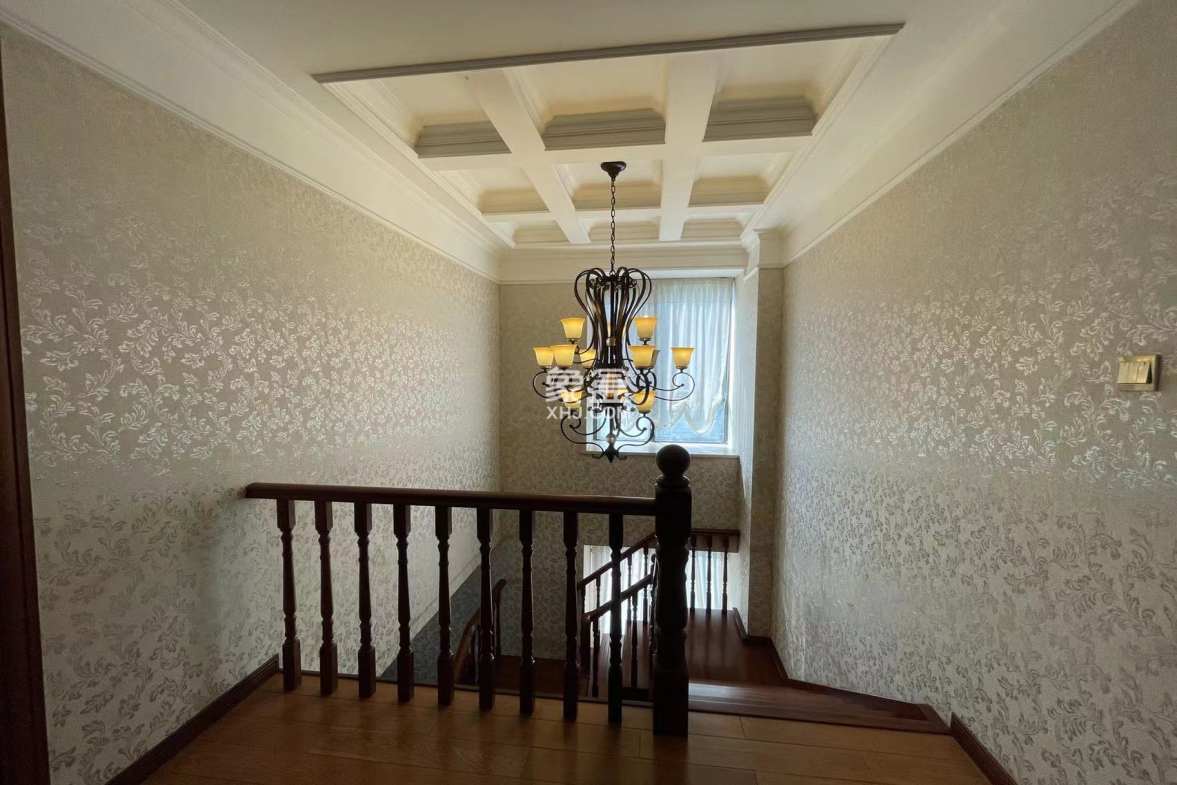 城市风景 5室2厅2卫 138.0万 城市风景 5室2厅2卫 138.0万室内图