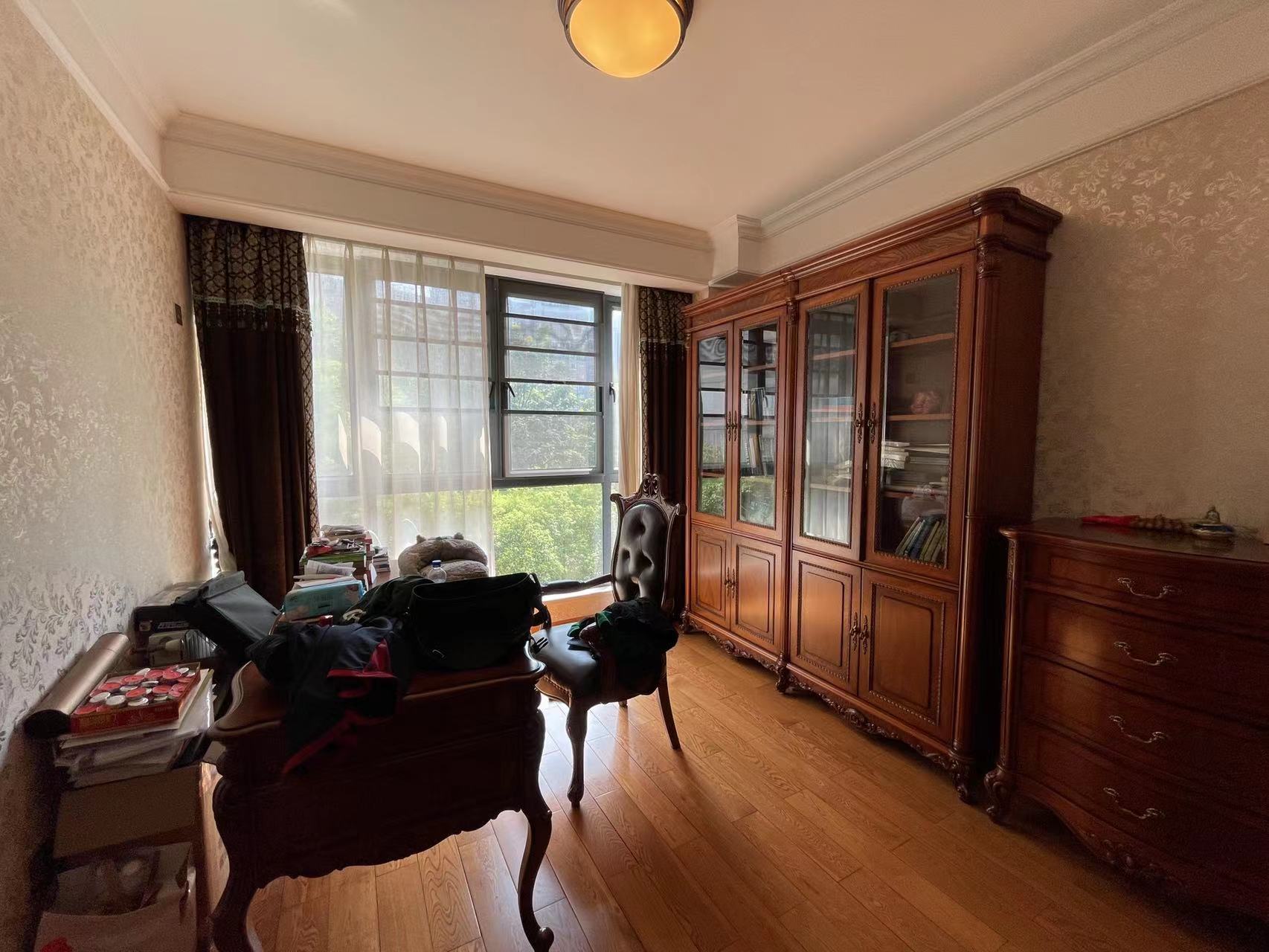 城市风景 5室2厅2卫 138.0万 城市风景 5室2厅2卫 138.0万室内图