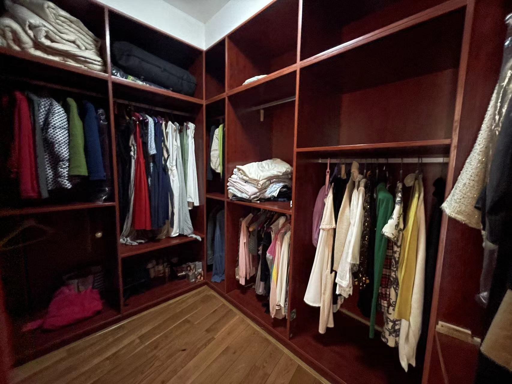 城市风景 5室2厅2卫 138.0万 城市风景 5室2厅2卫 138.0万室内图