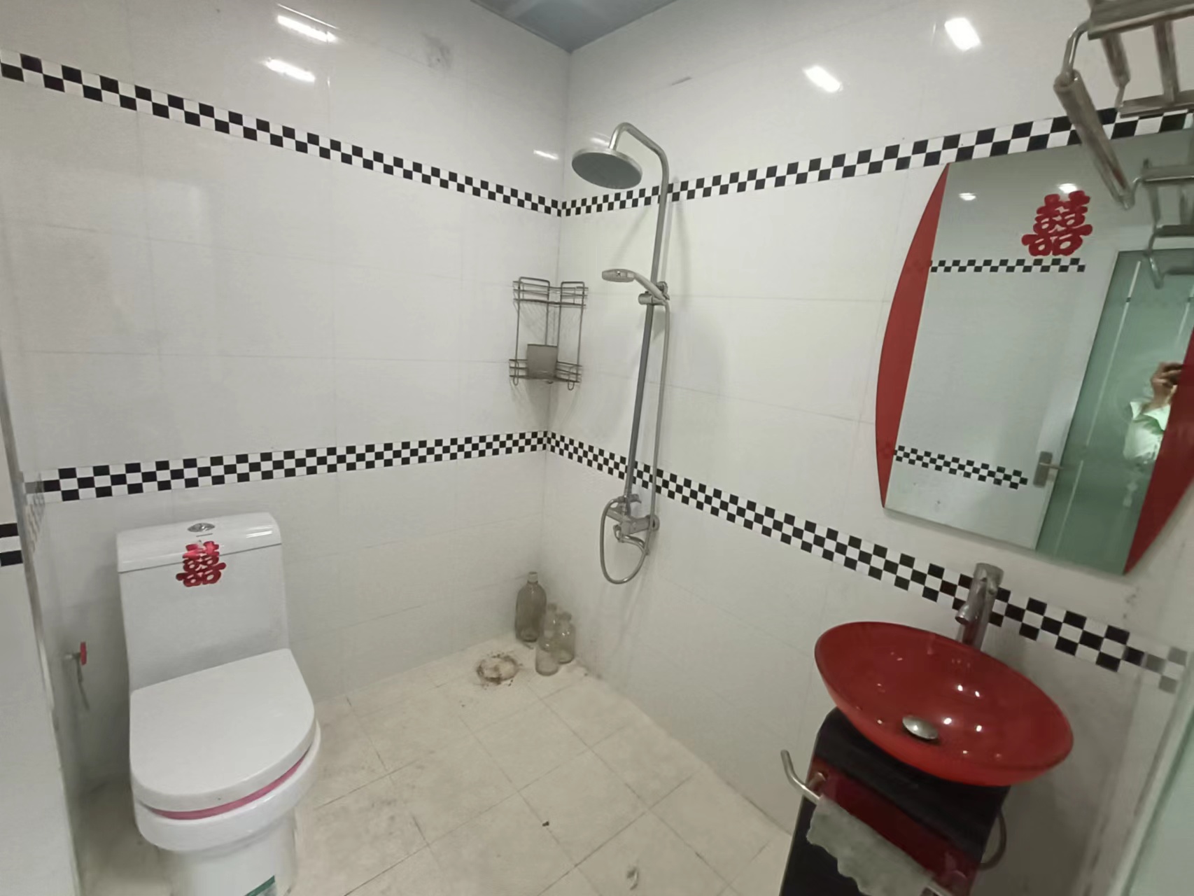 中南市场 3室2厅2卫 1300.00元/月 中南市场 3室2厅2卫 1300.00元/月室内图