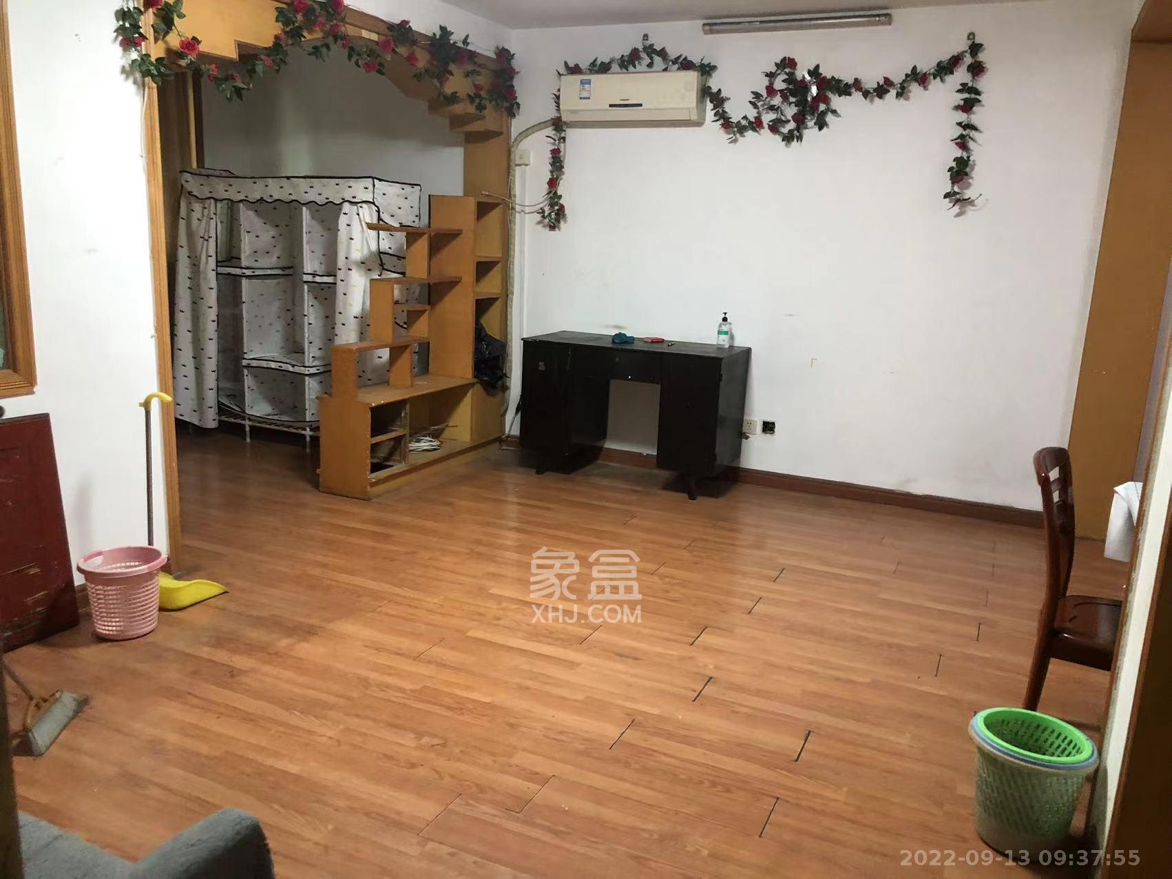 国祯环保宿舍  2室2厅1卫    1600.0元/月室内图