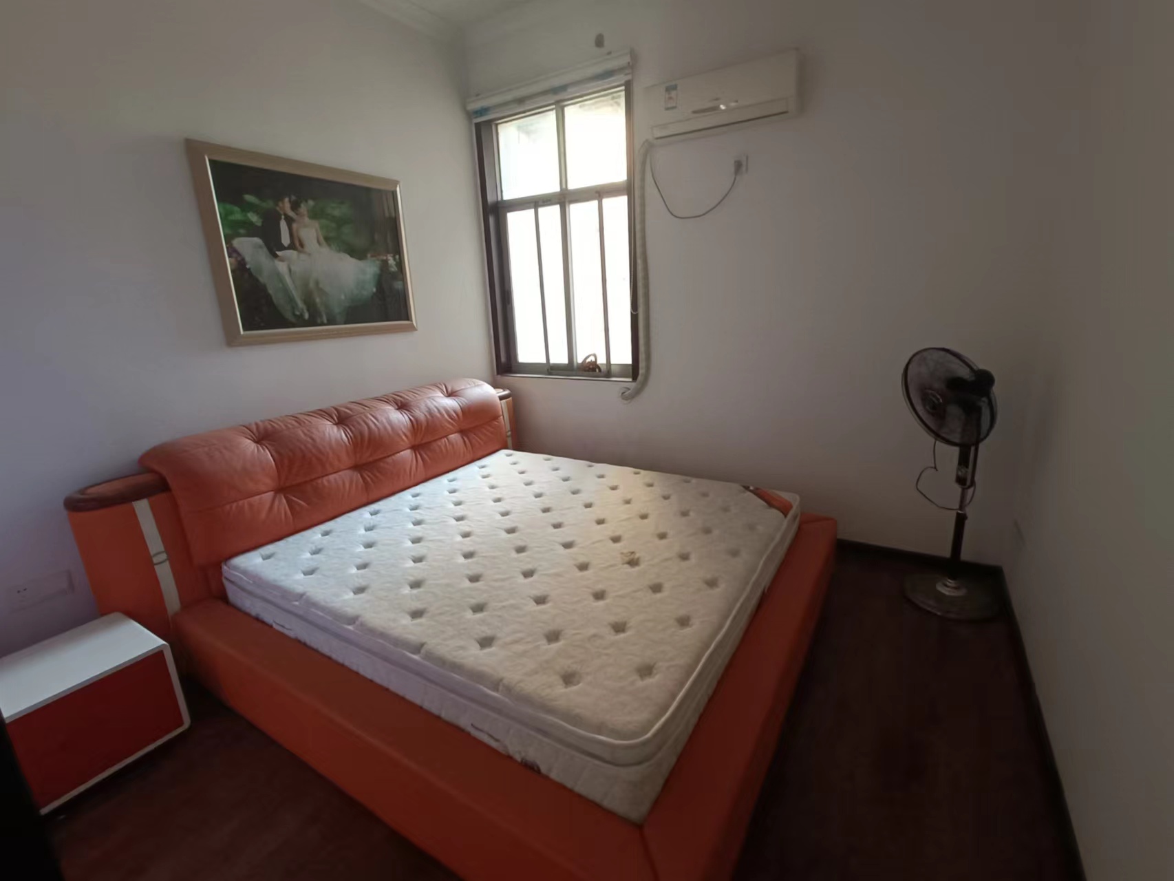 中南市场 3室2厅2卫 1300.00元/月 中南市场 3室2厅2卫 1300.00元/月室内图