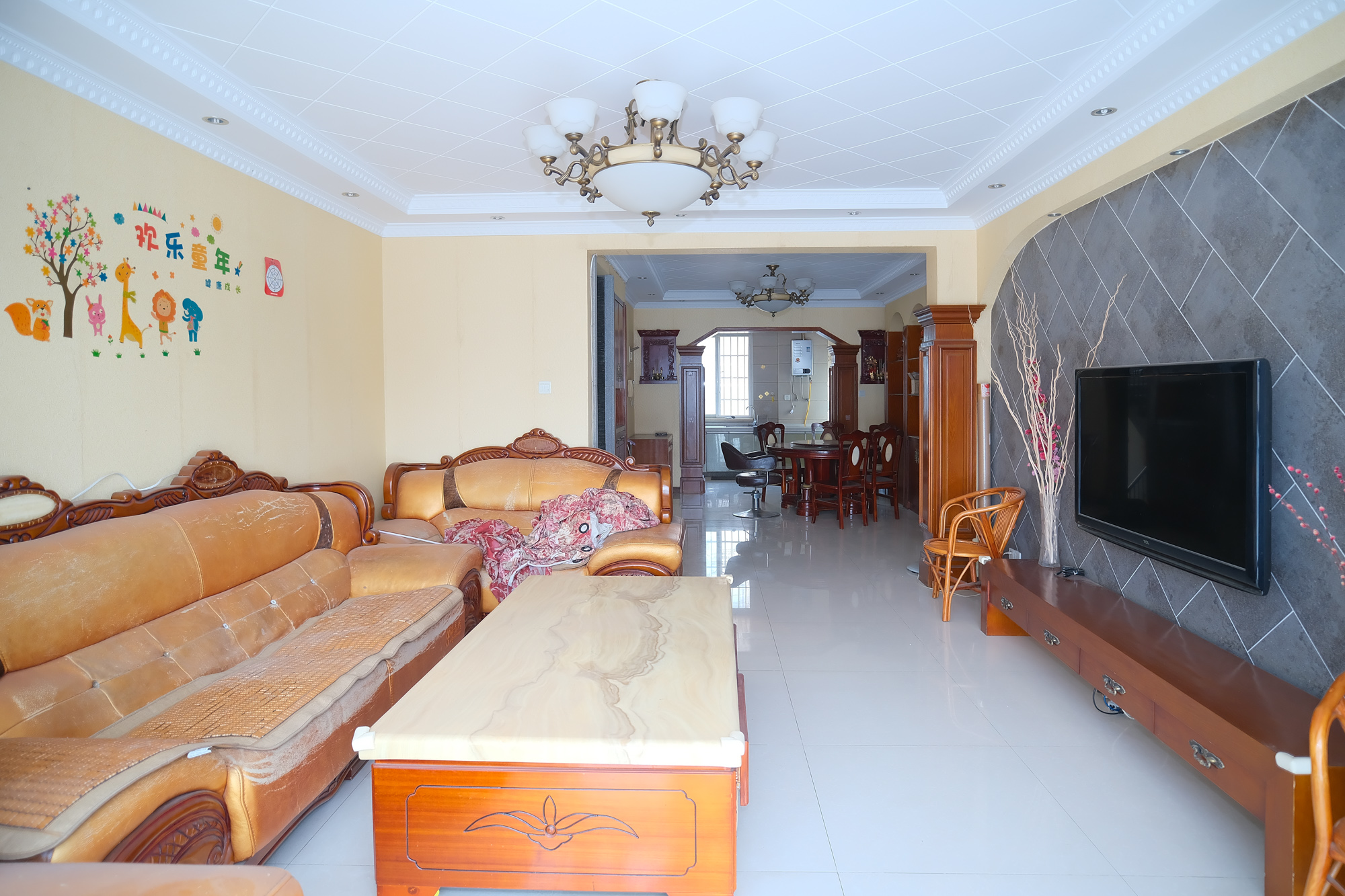 万丽景园 3室2厅1卫 64.5万 万丽景园 3室2厅1卫 64.5万客厅