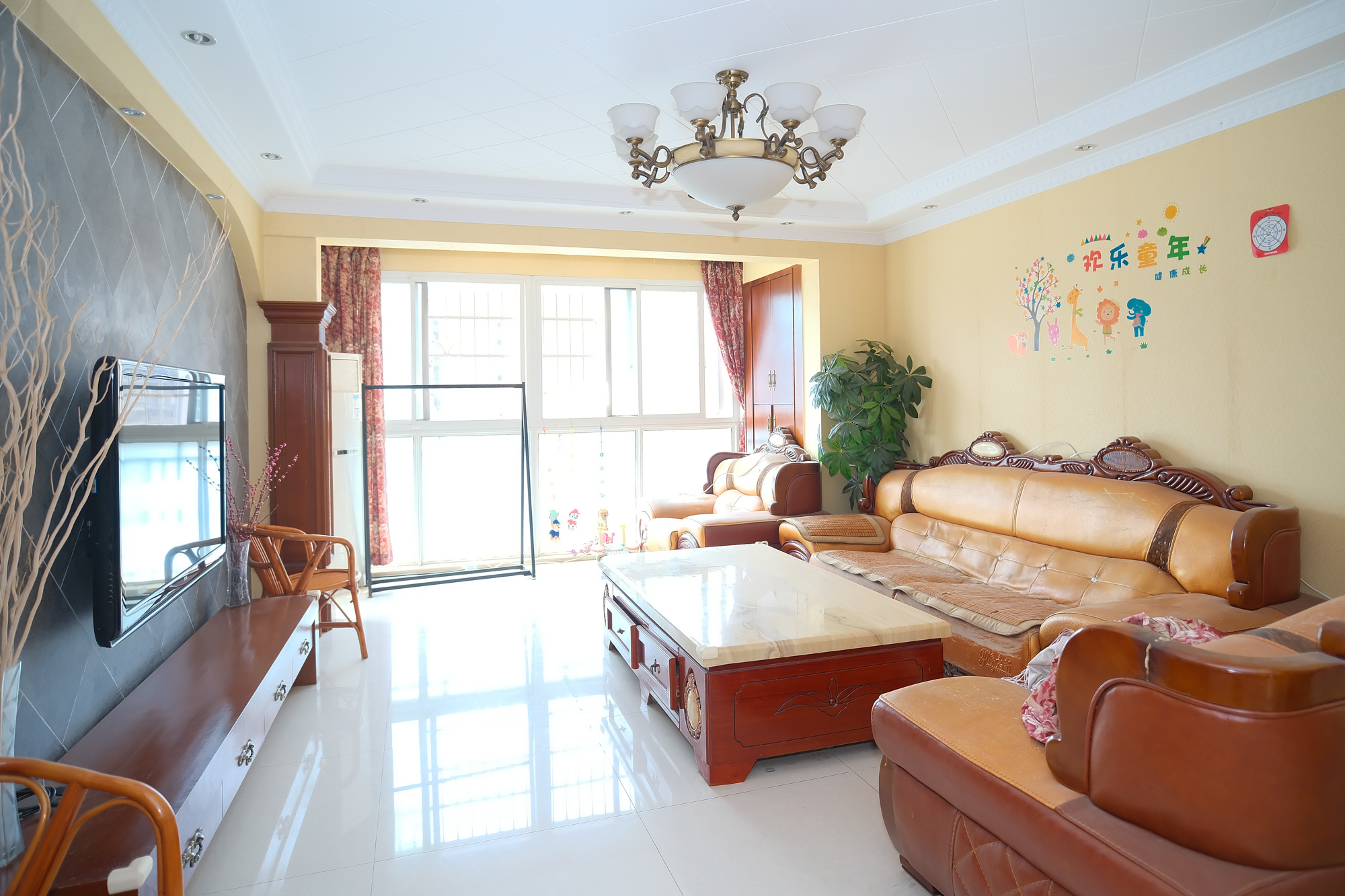 万丽景园 3室2厅1卫 64.5万 万丽景园 3室2厅1卫 64.5万客厅